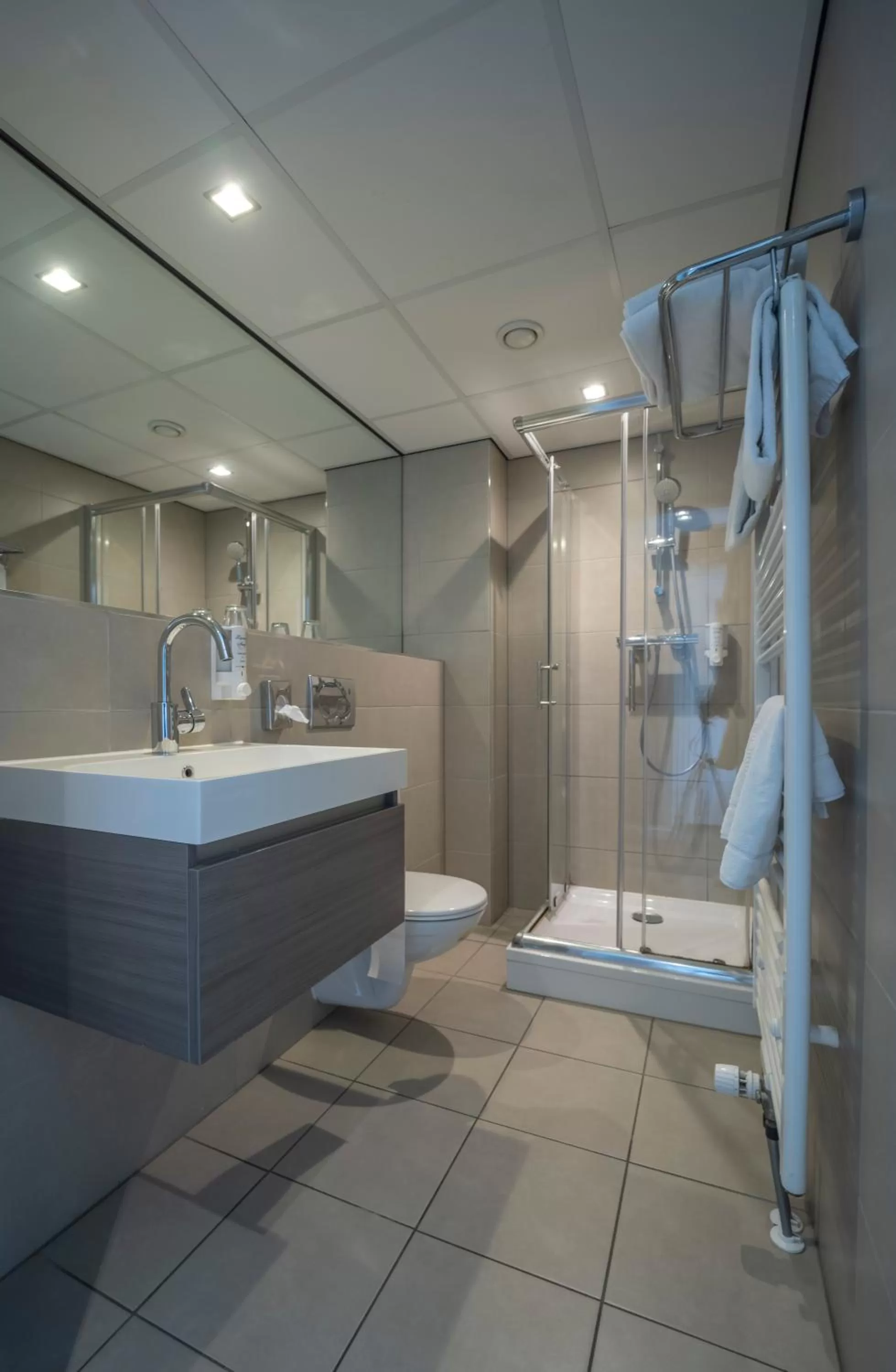 Bathroom in Fletcher Zuiderduin Beachhotel