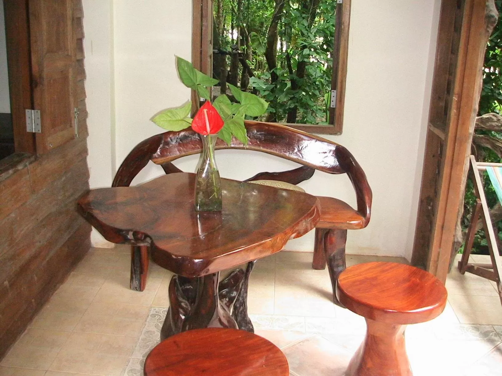 Dining area in Art's Riverview Lodge