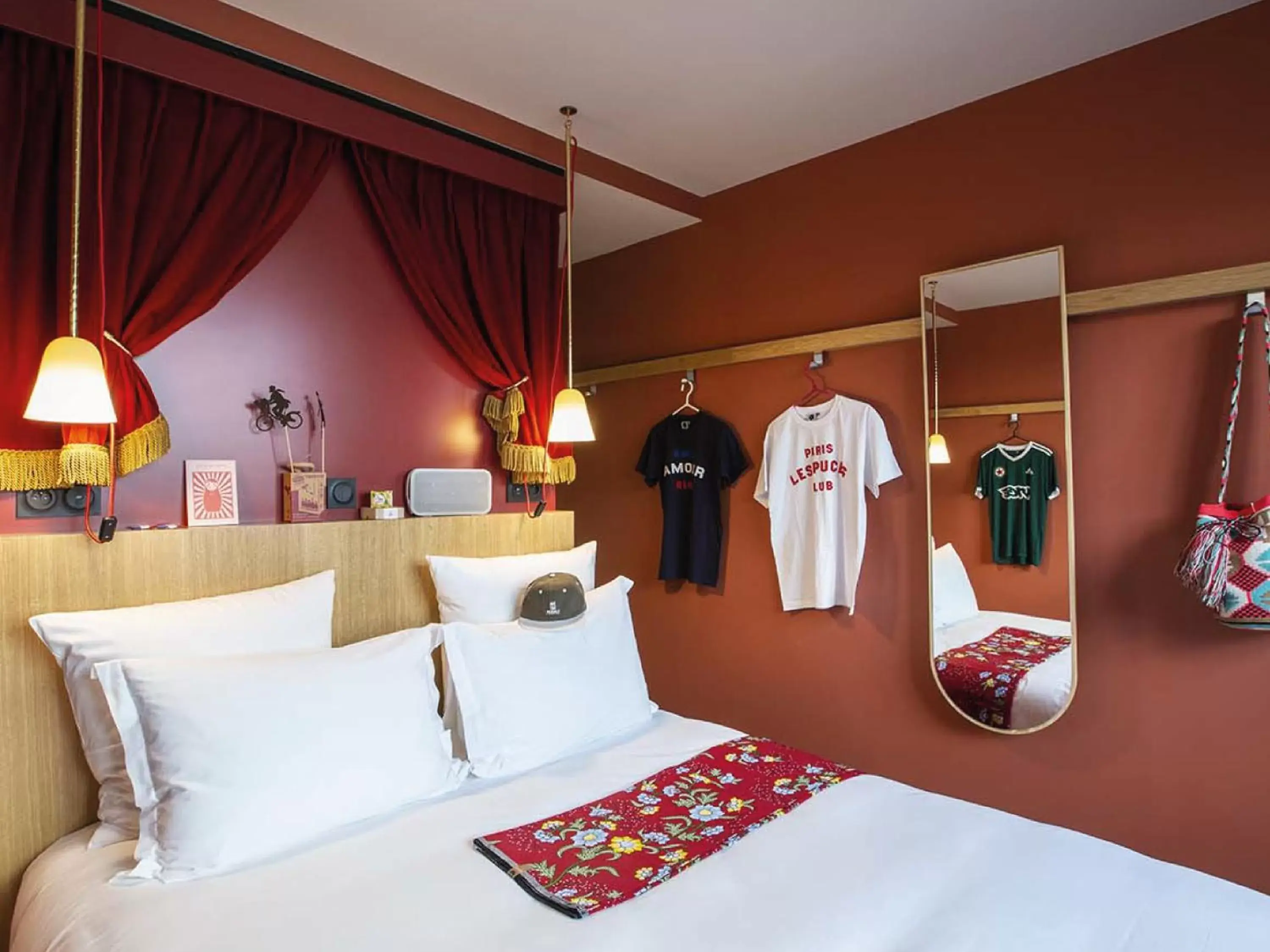 Superior Double with Terrace in MOB HOTEL Paris Les Puces Superior Double with Terrace in MOB HOTEL Paris Les Puces