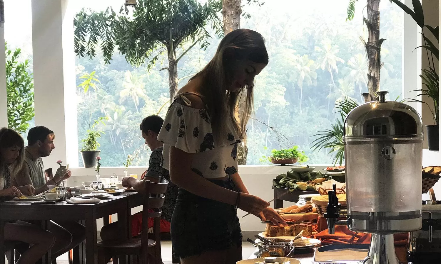 Restaurant/Places to Eat in Kandy Rivers Edge Nature Resort