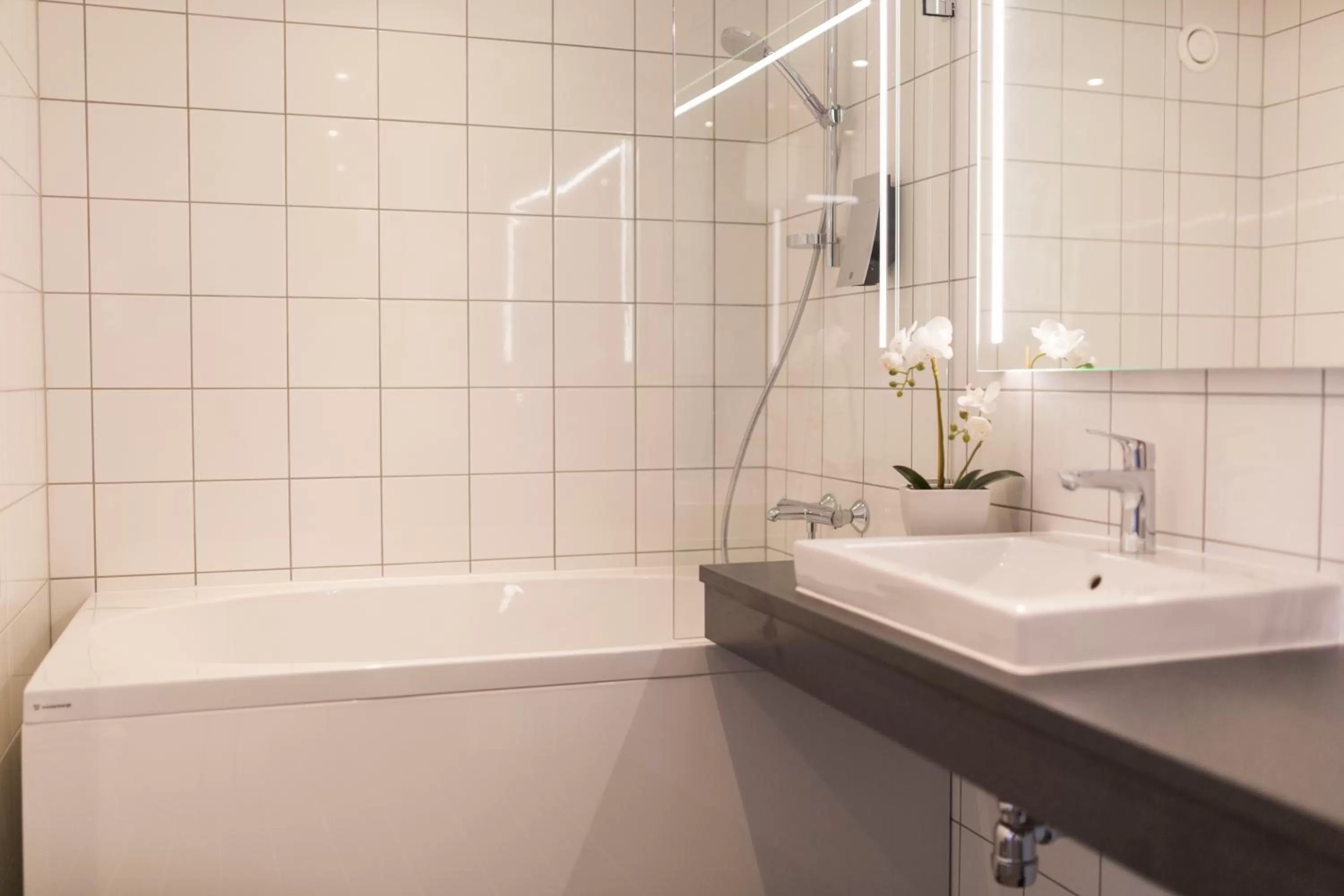 Toilet in Home Hotel Uman