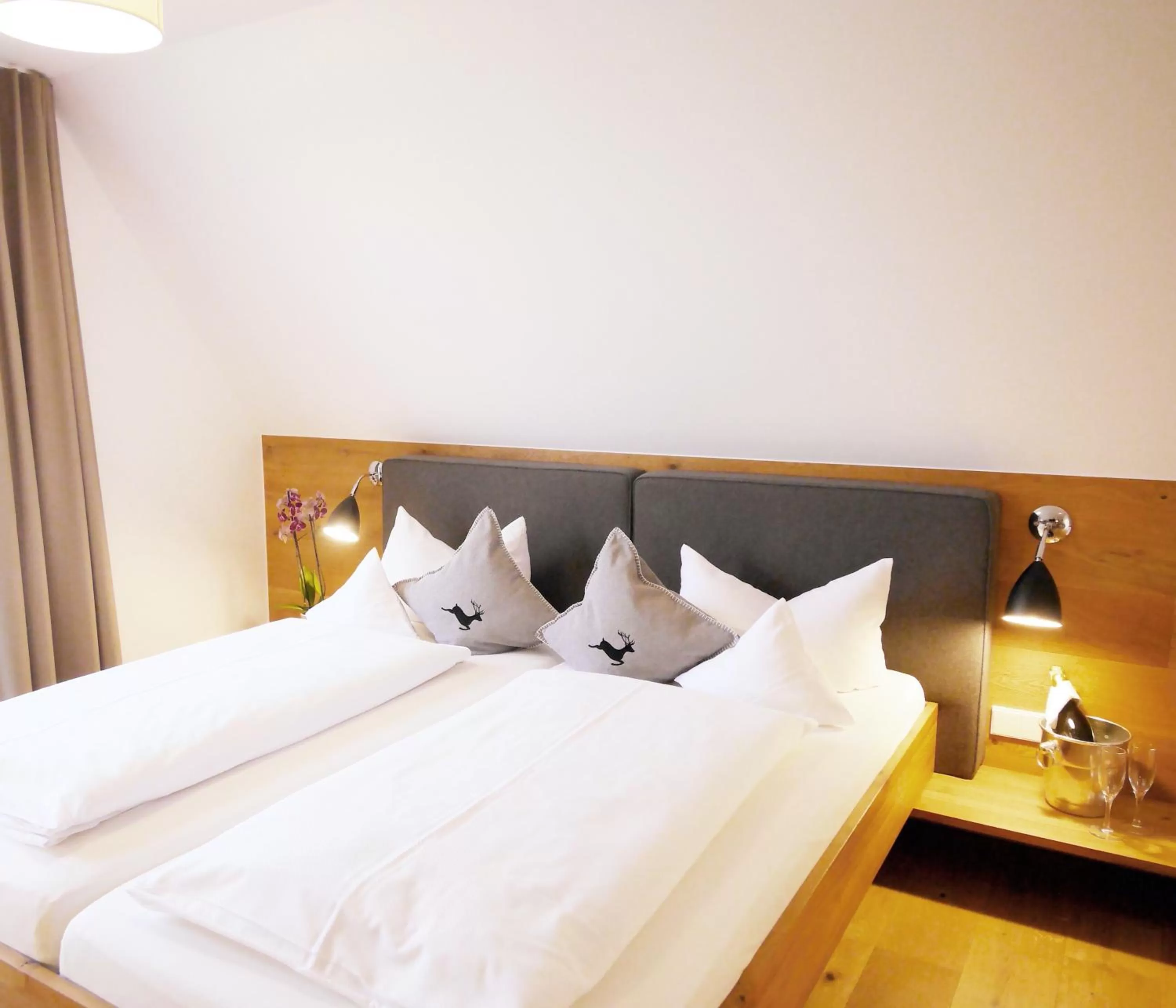 Bed in Berghotel Zollersteighof