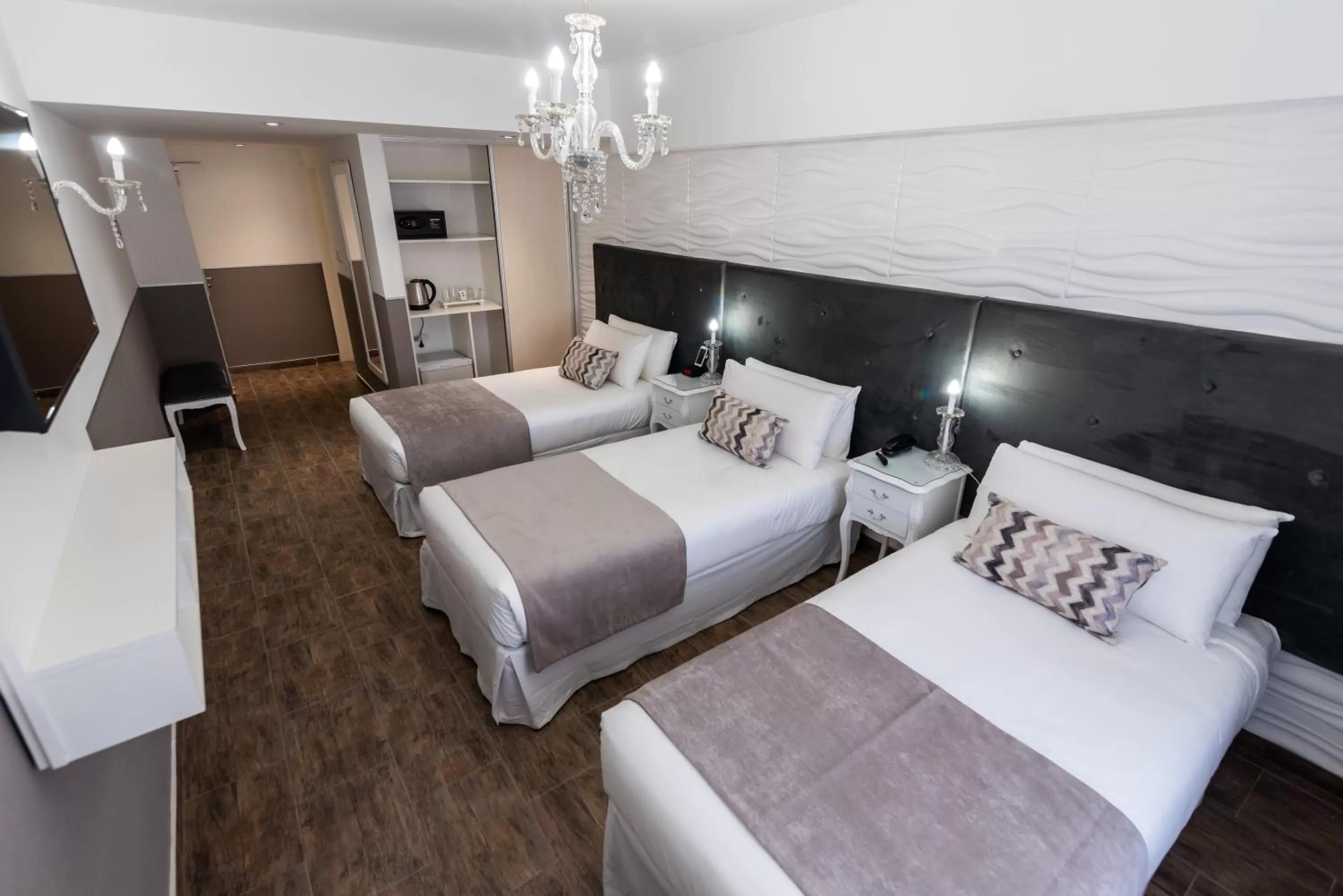 Photo of the whole room, Bed in Ker San Telmo Hotel