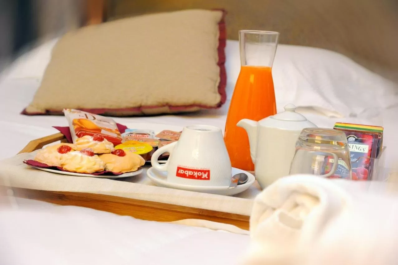 Food and drinks, Bed in Gotha Hotel Turin Airport