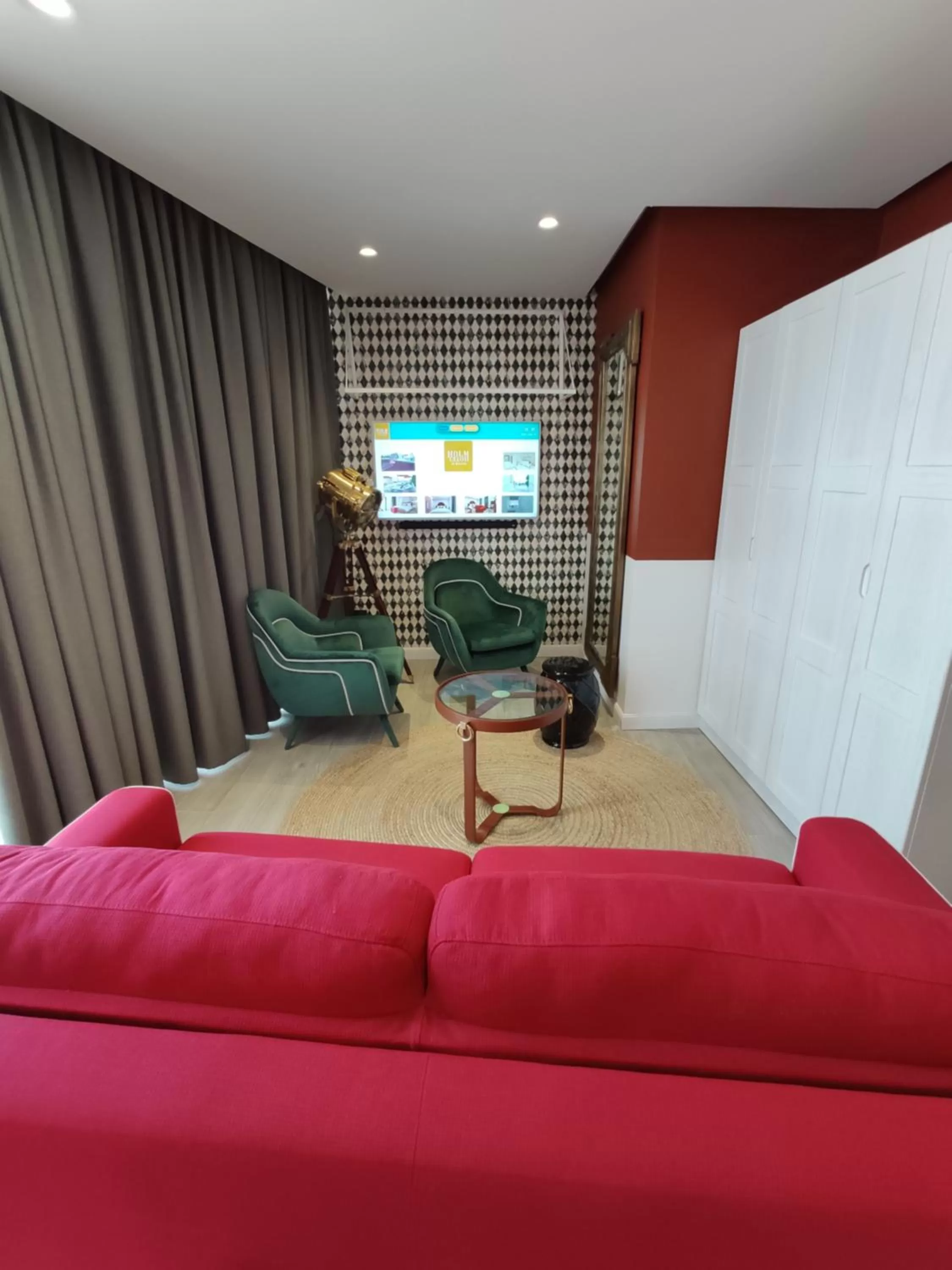 HOLM Boutique & SPA - IK Collection