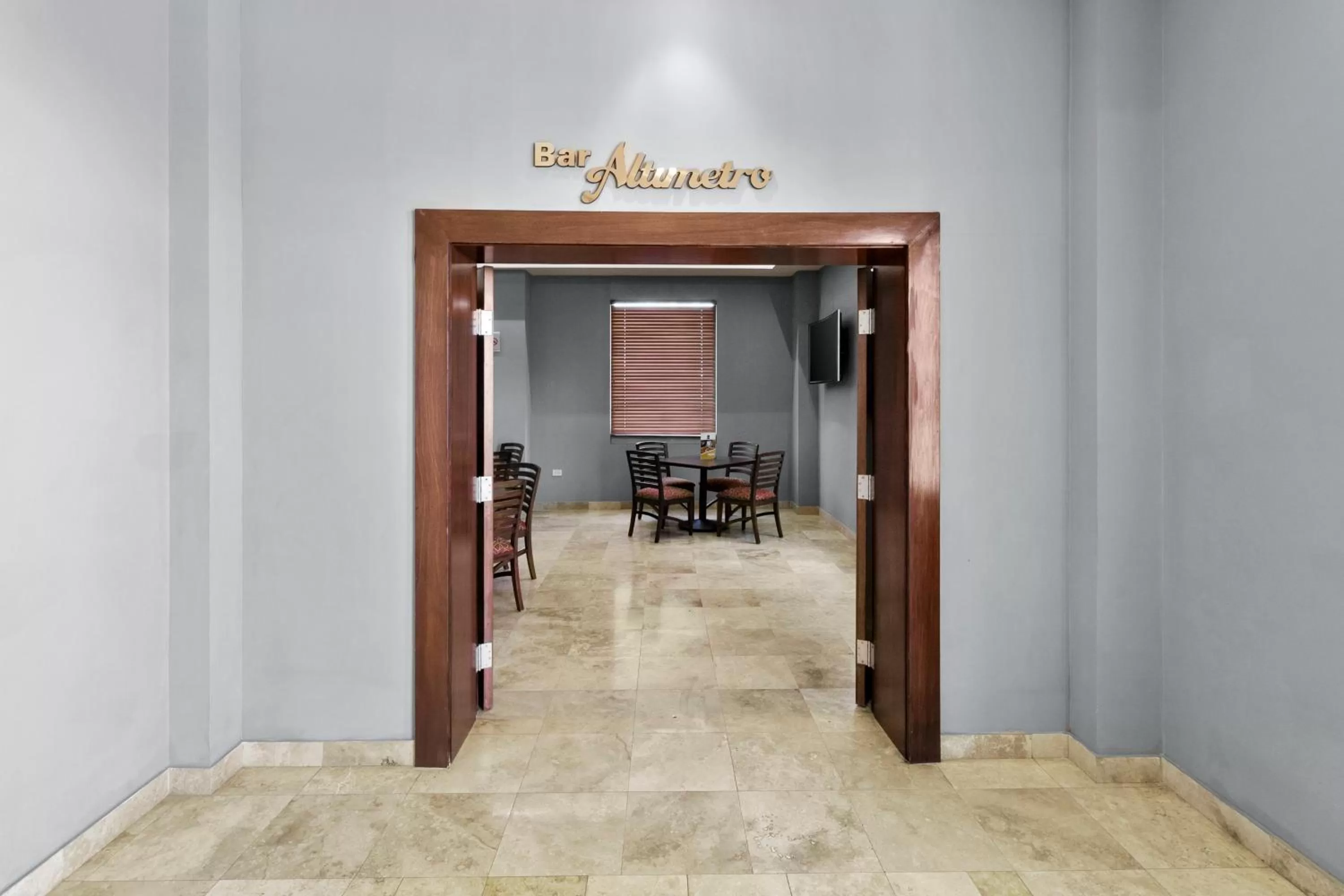 Lounge or bar in Hotel Aeropuerto Los Cabos