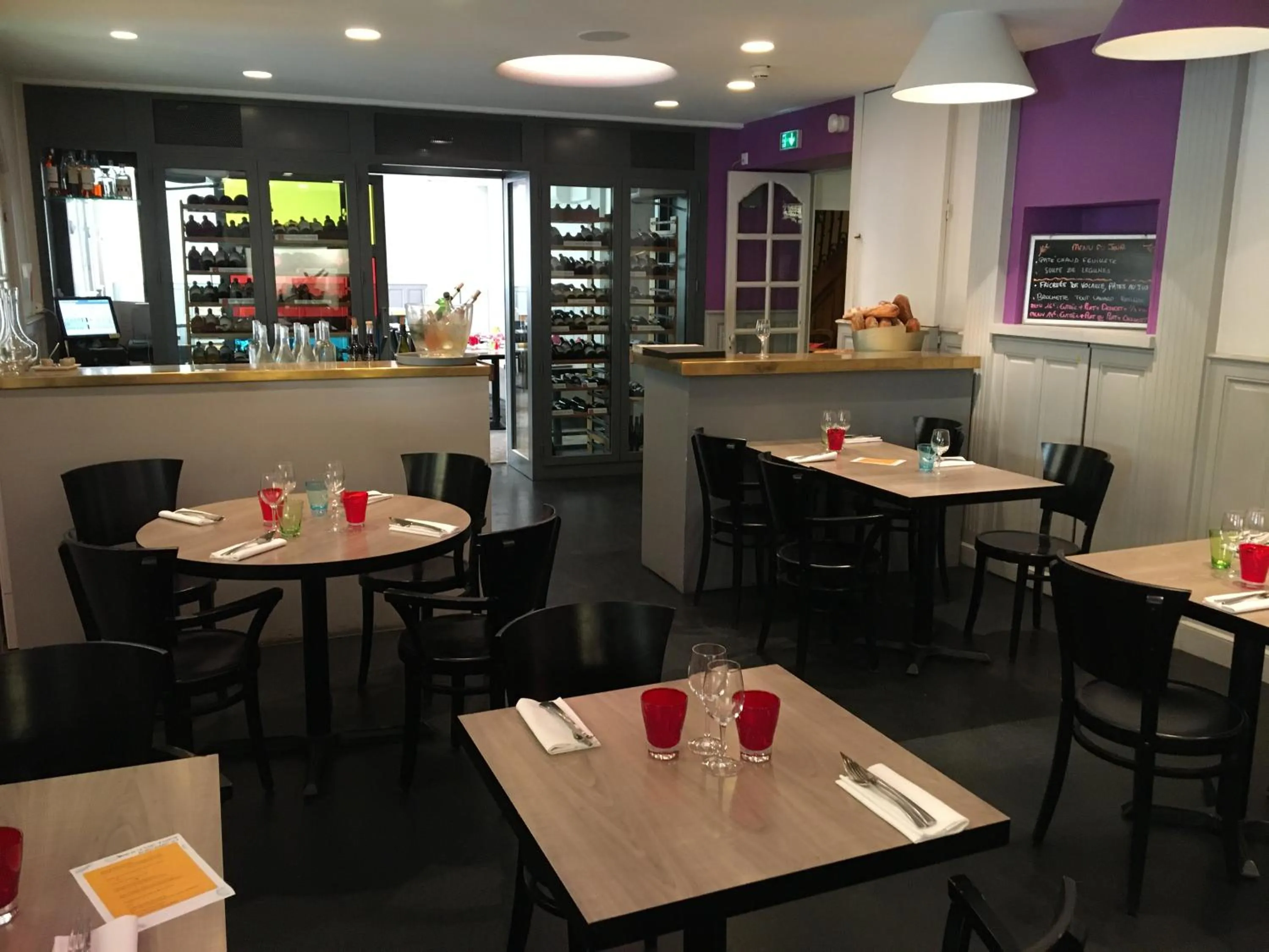 Restaurant/places to eat in Hôtel de France