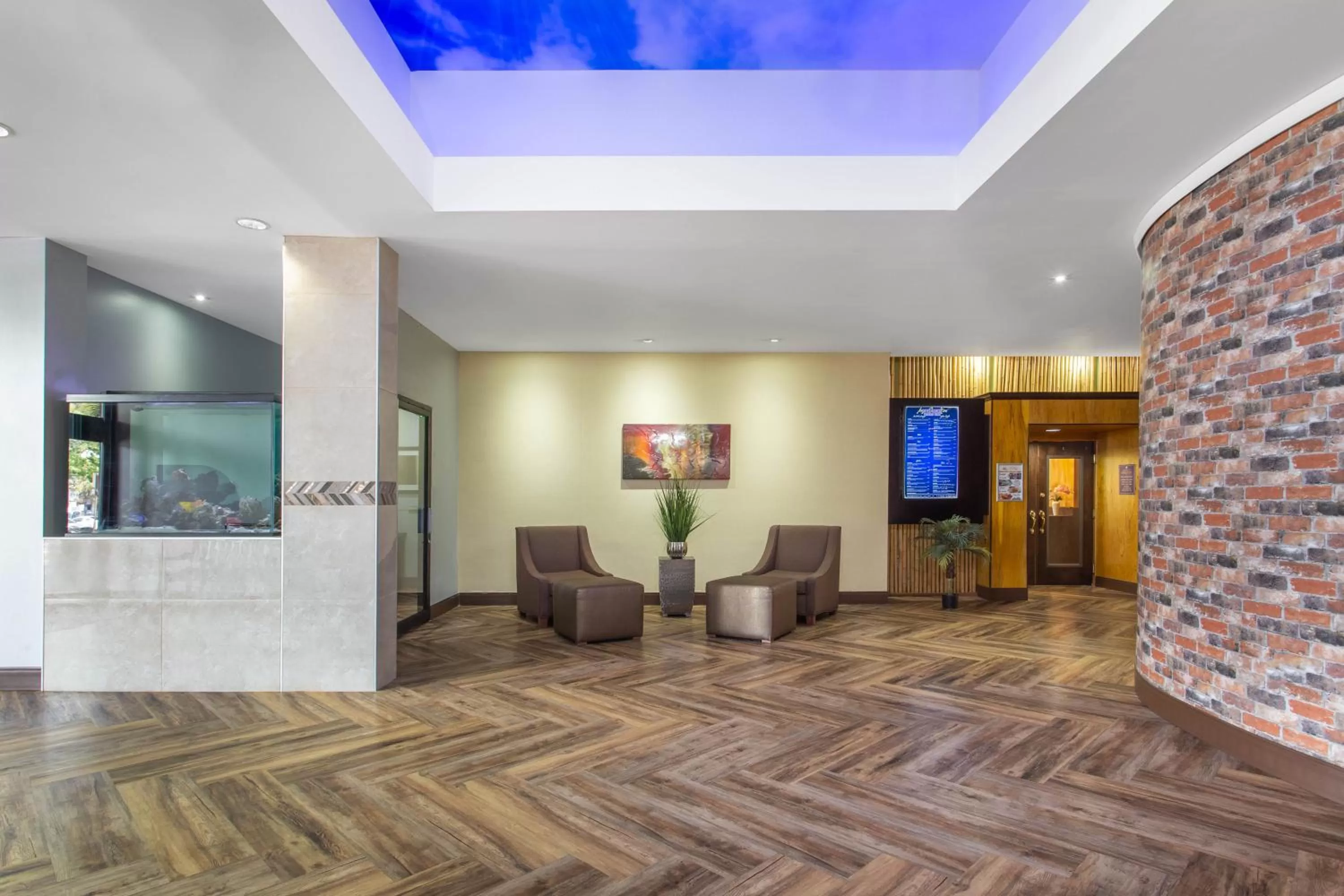 Lobby or reception in Ramada by Wyndham Tampa Westshore Airport South