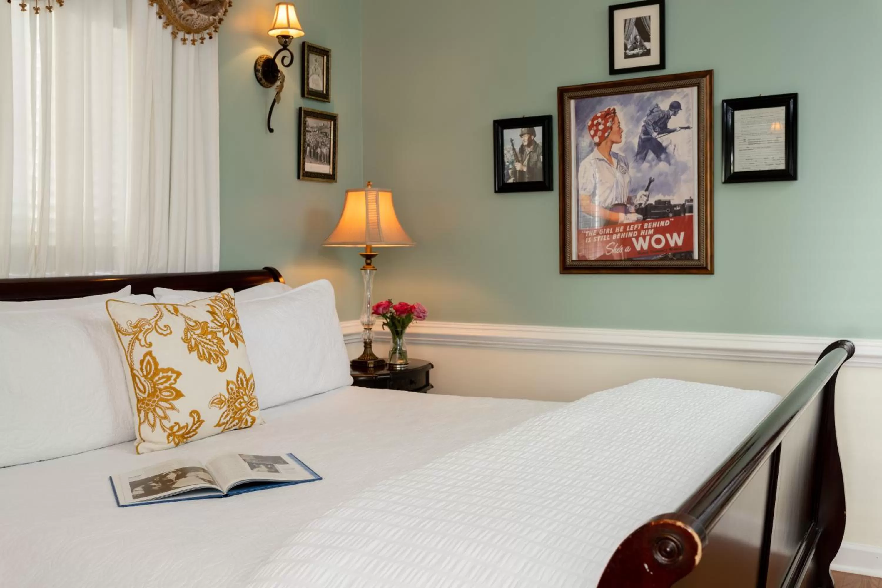 Bed in A Williamsburg White House Inn