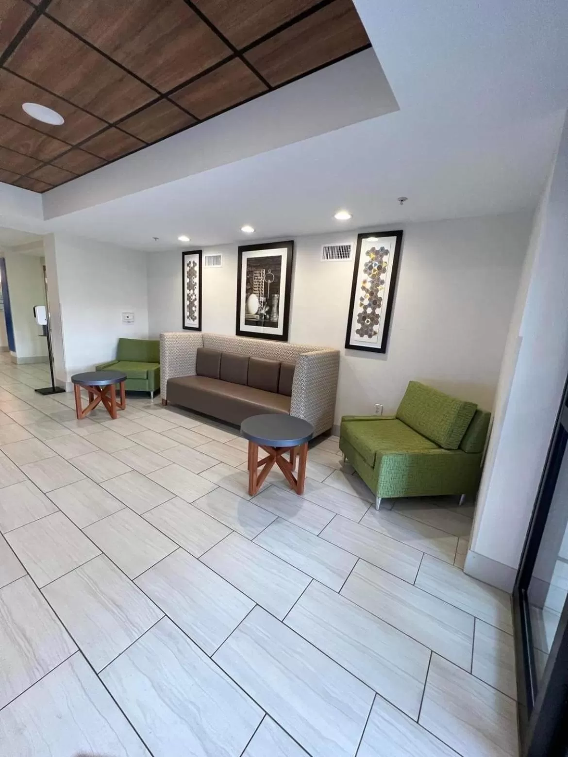 Holiday Inn Express & Suites Ozona by IHG