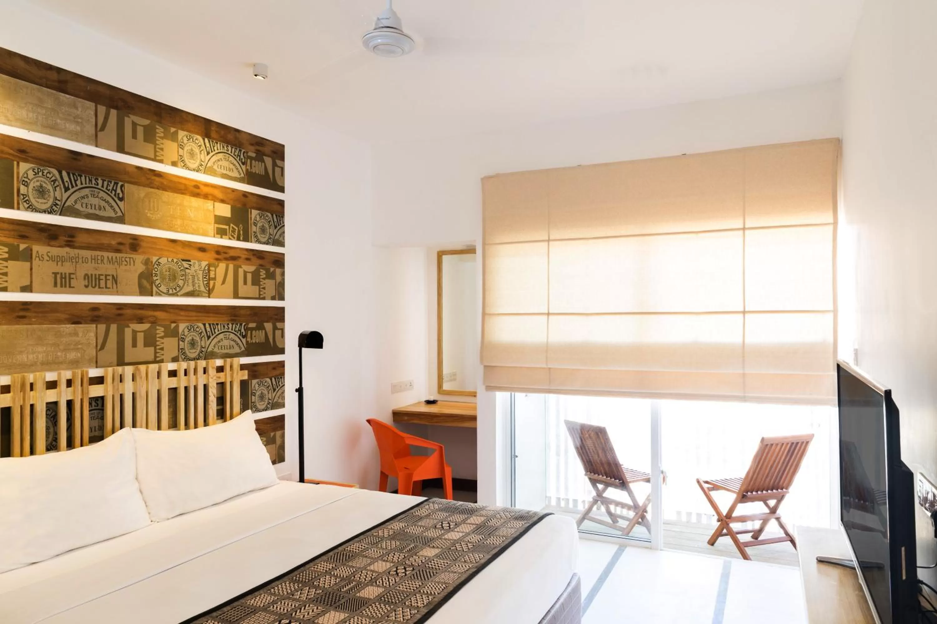 Bedroom, Bed in Hotel J, Unawatuna