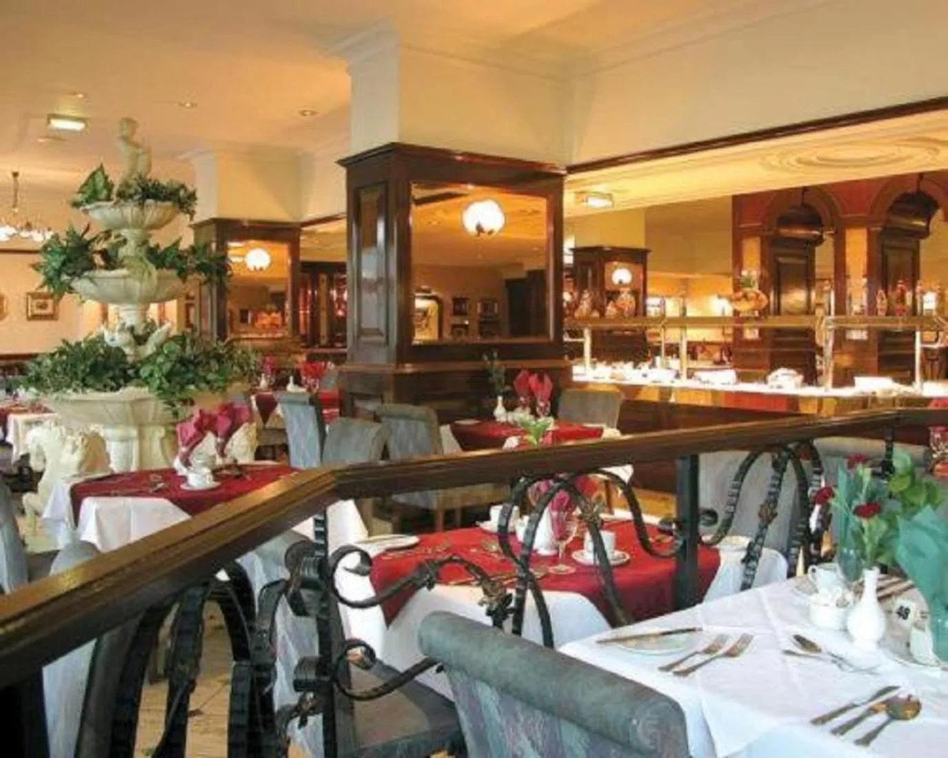 Restaurant/places to eat in Britannia Hotel Coventry