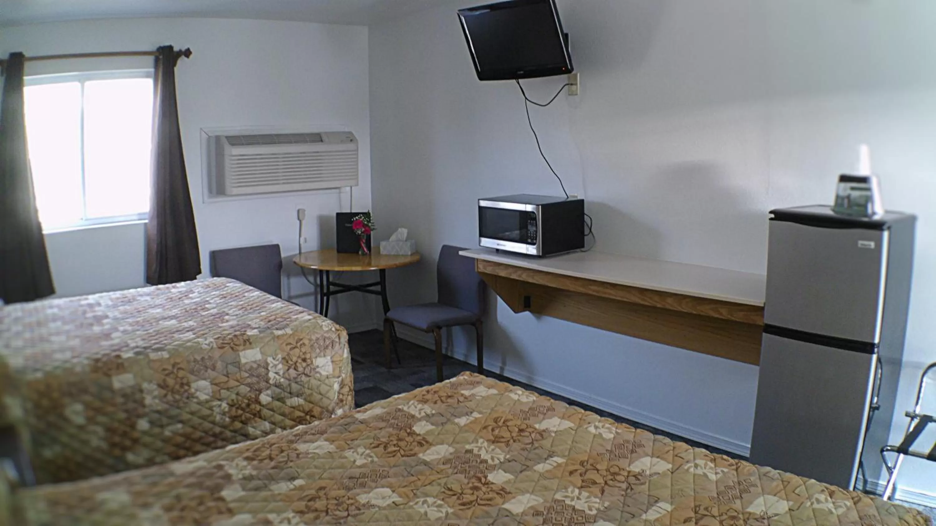 Bedroom in Americas Best Value Inn