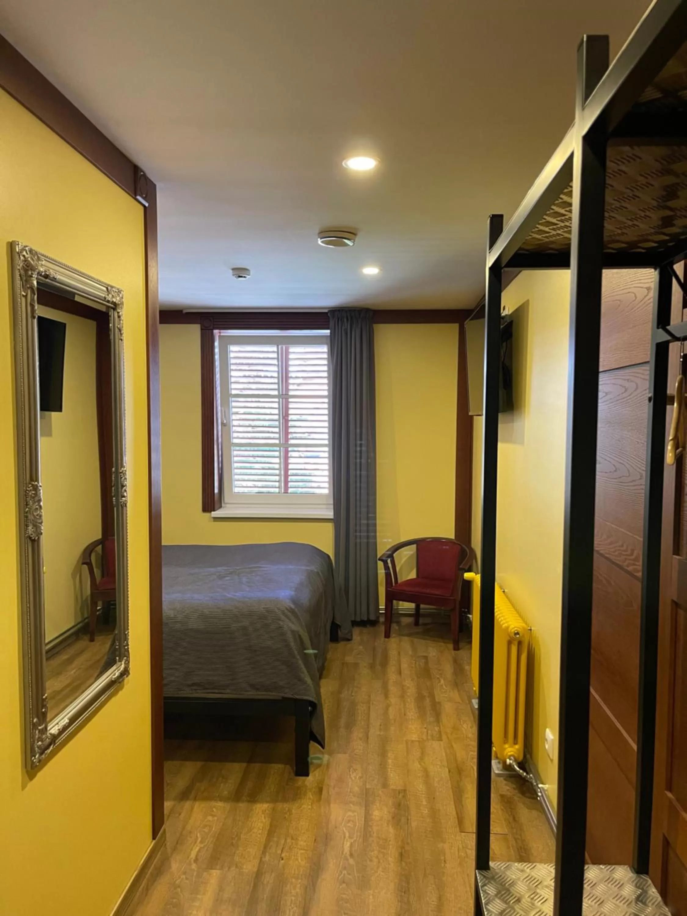 Bed, Bunk Bed in Aleksandri Guesthouse