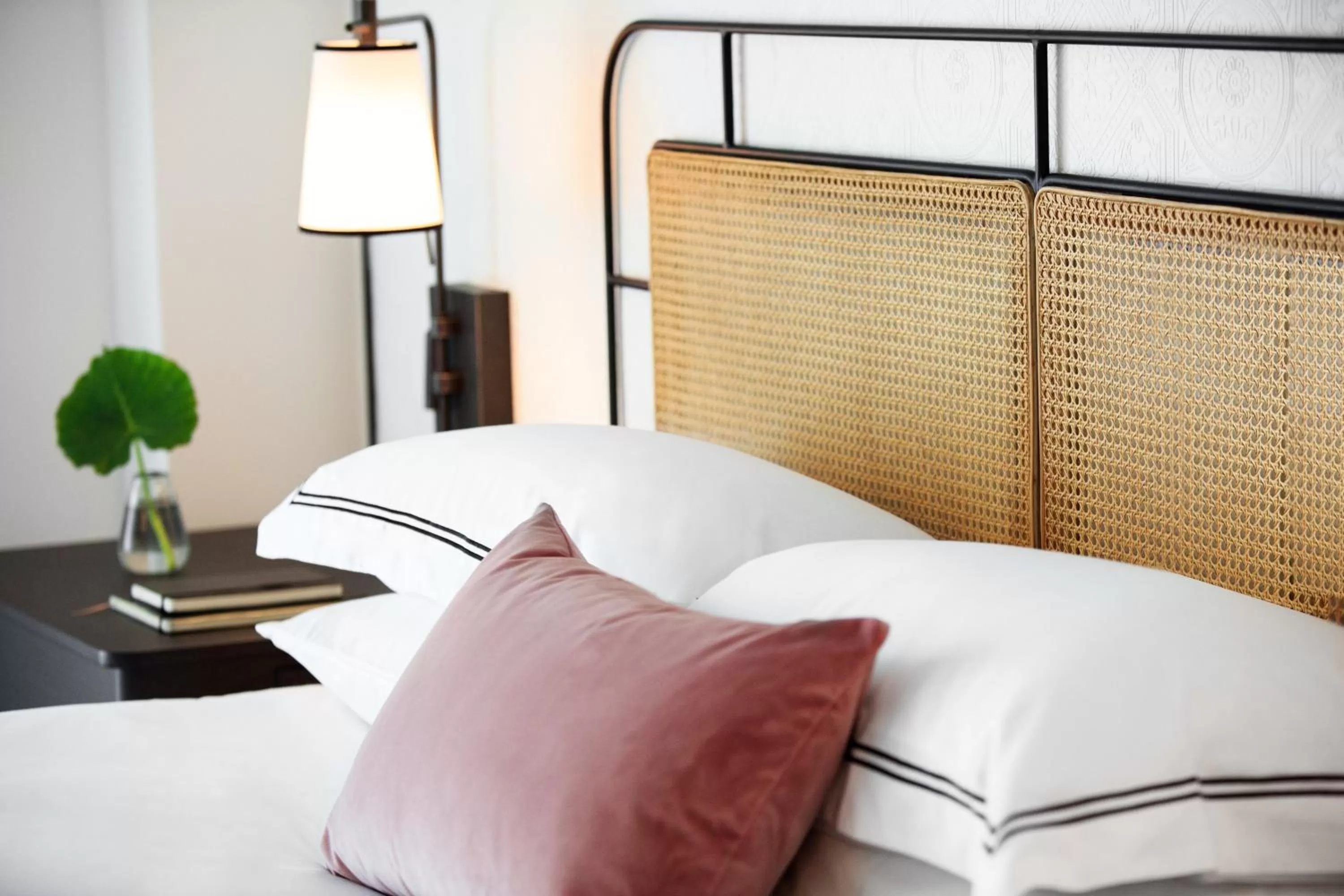 Photo of the whole room, Bed in Kimpton Hotel Fontenot by IHG