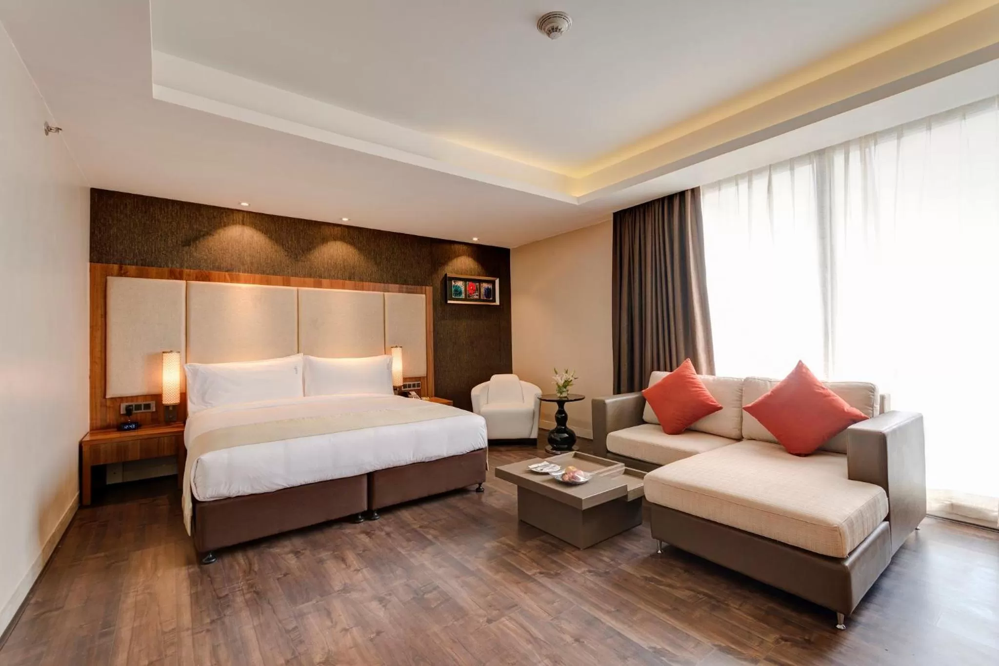 Bedroom, Bed in Holiday Inn Kolkata Airport by IHG