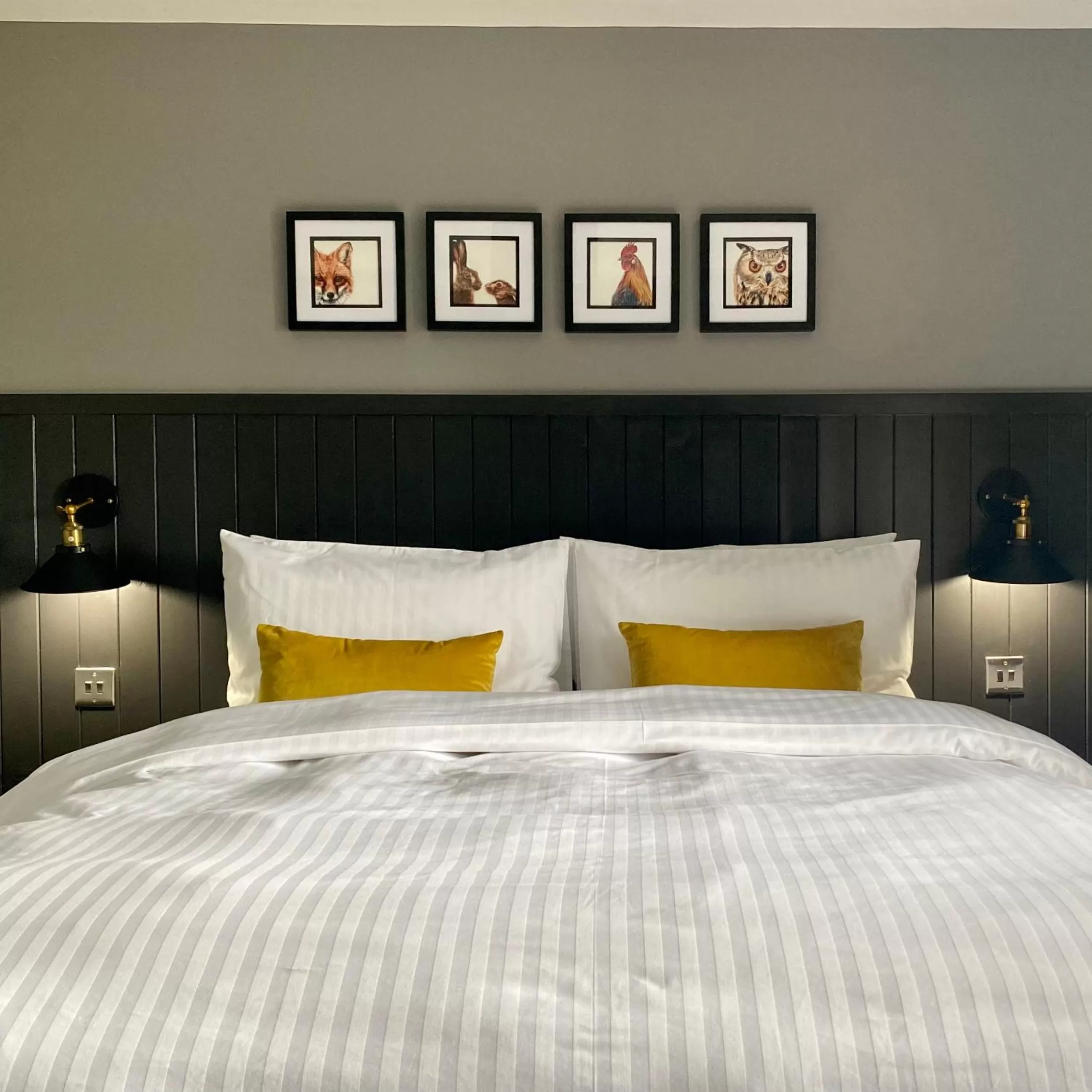 Bed in The Jack and Jill Coaching Inn