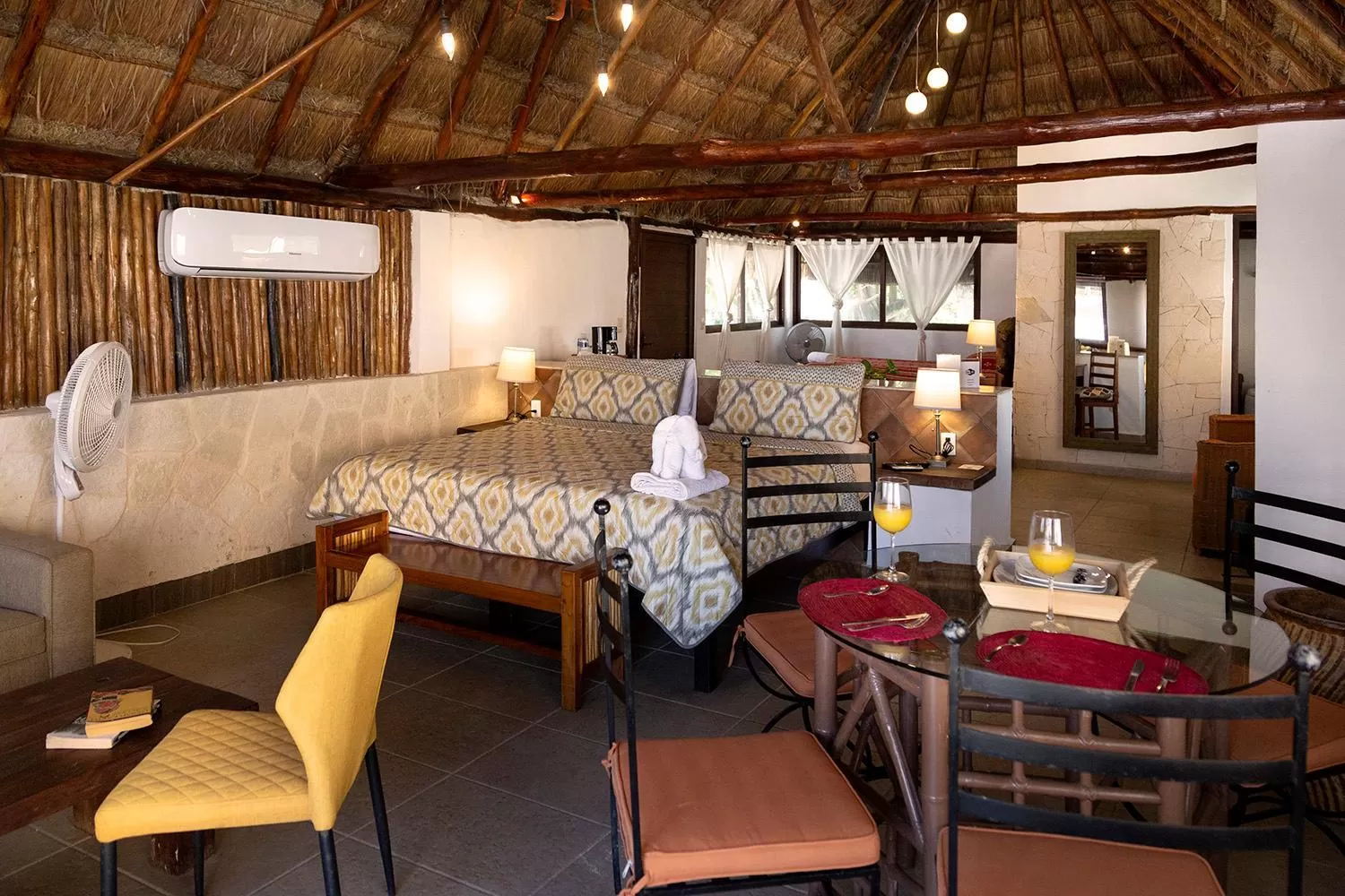 Decorative detail in Hotel Amar Inn