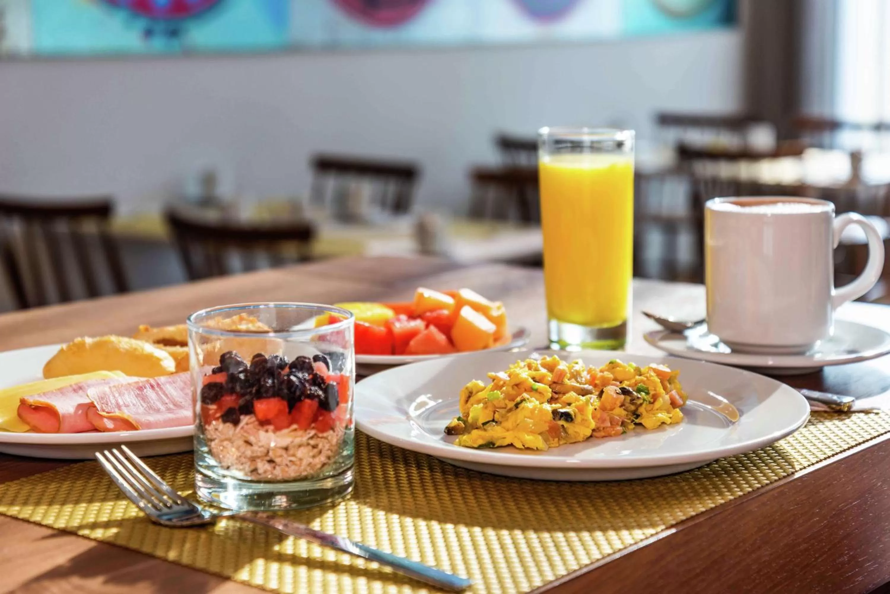 Restaurant/places to eat in Hilton Garden Inn Santa Marta