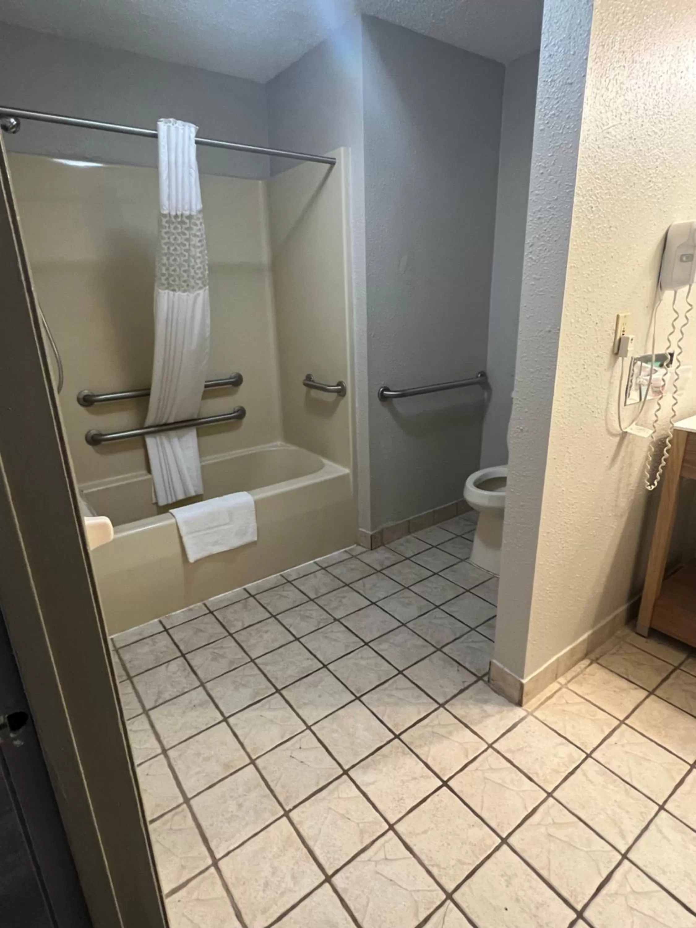 Shower in Days Inn & Suites by Wyndham Monroe