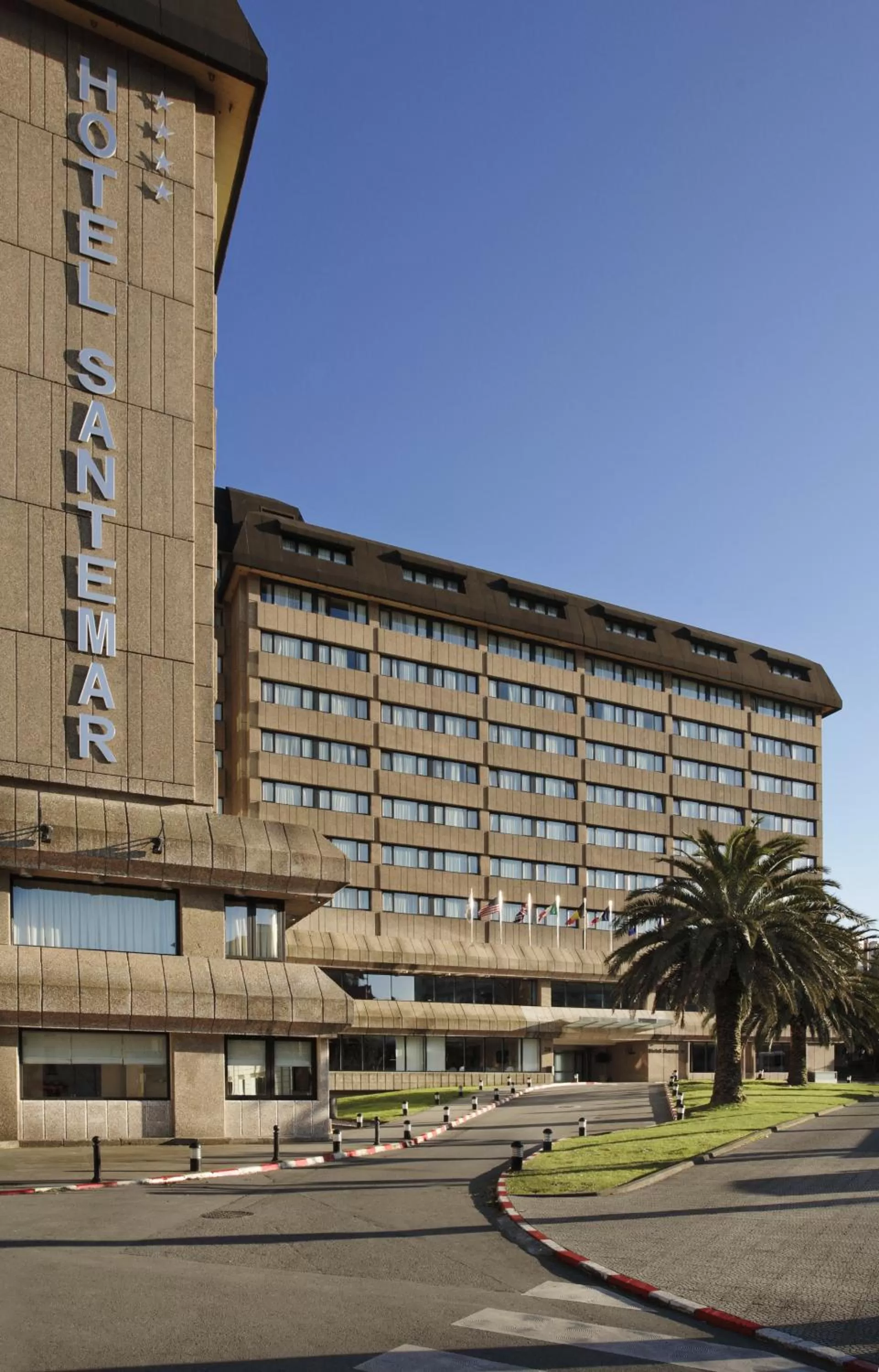 Facade/entrance in Santemar