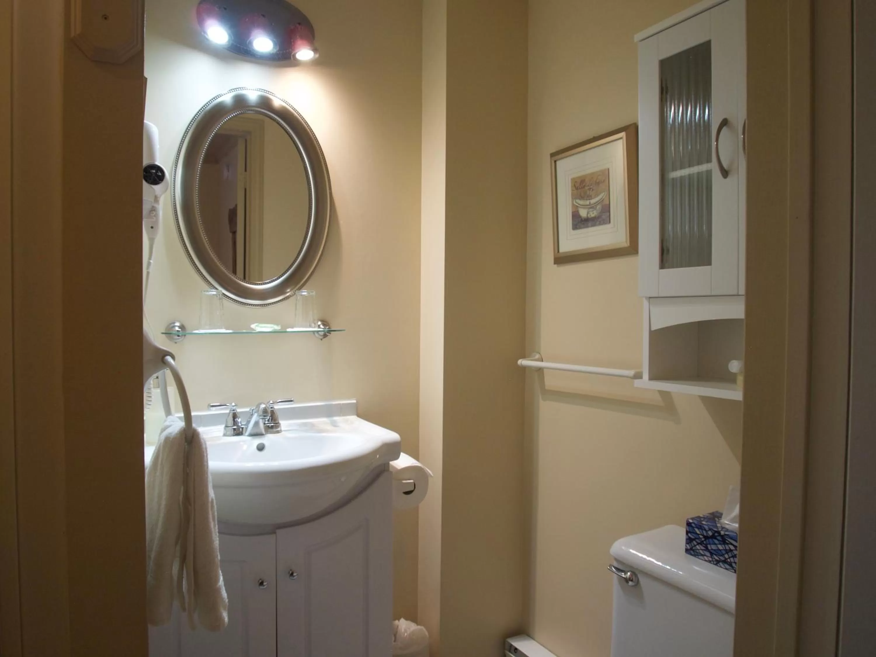 Au Manoir de la rue Merry