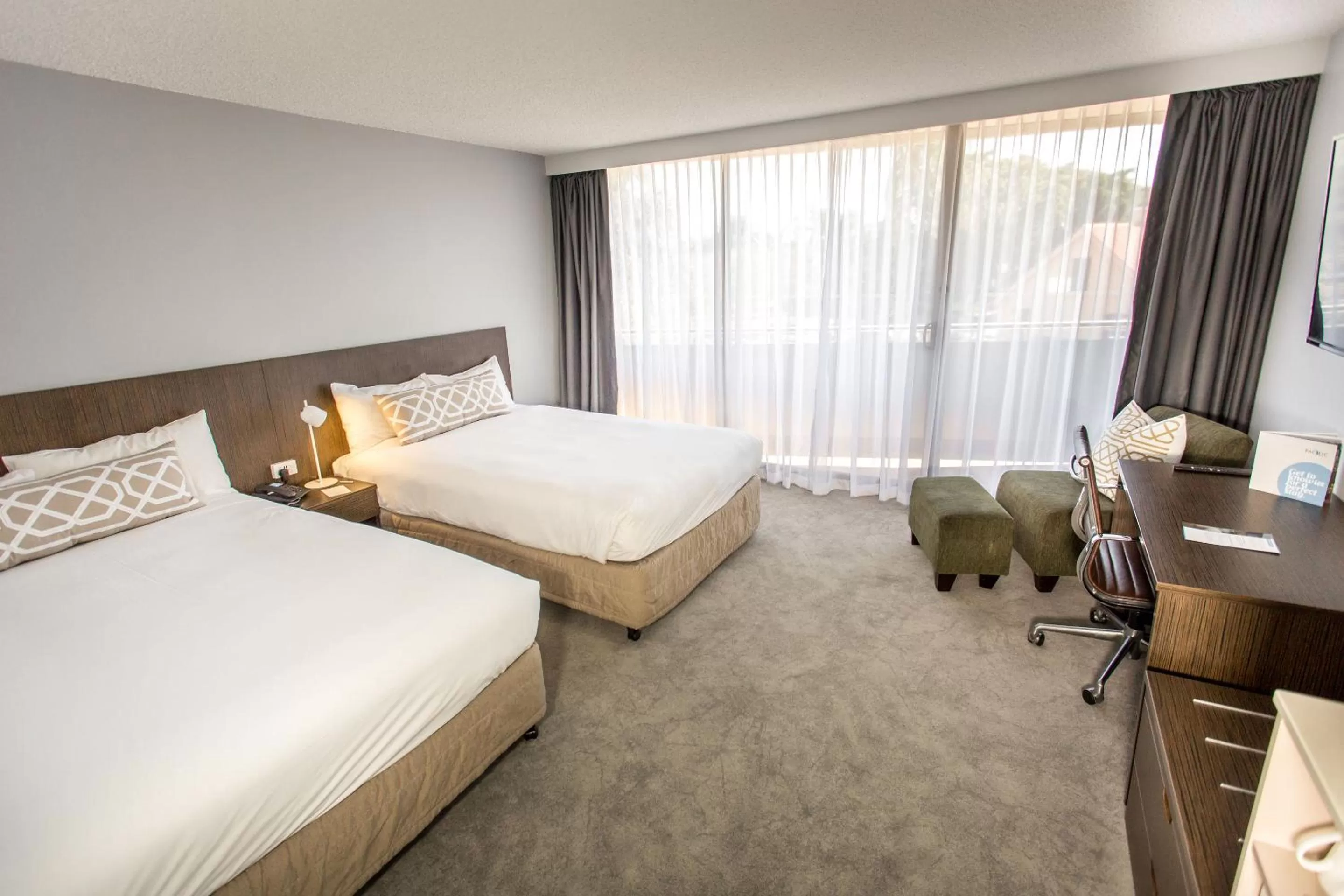 Photo of the whole room, Bed in Mercure Brisbane Spring Hill