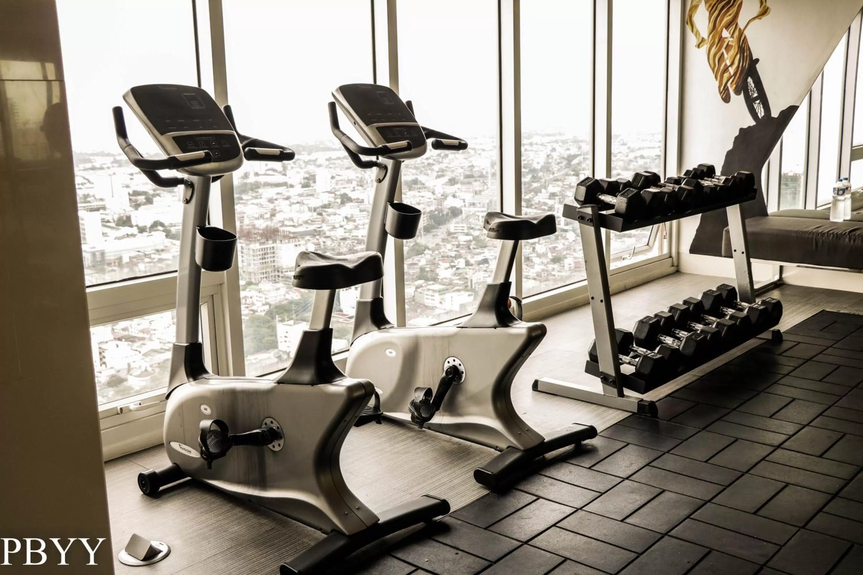 Fitness centre/facilities in Green Residences Stays by PBYY