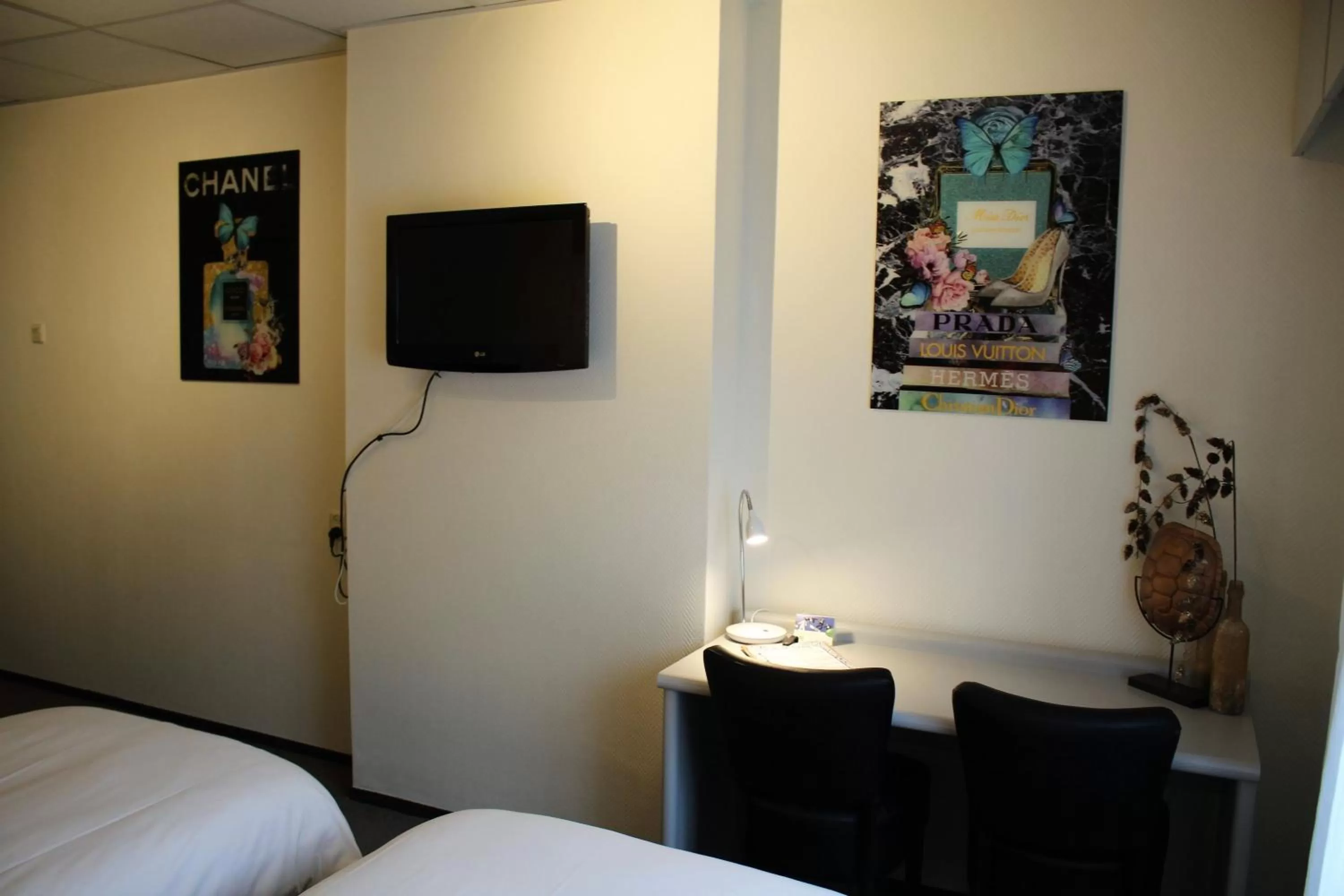 Bed in Hotel Restaurant de Jonge Heertjes