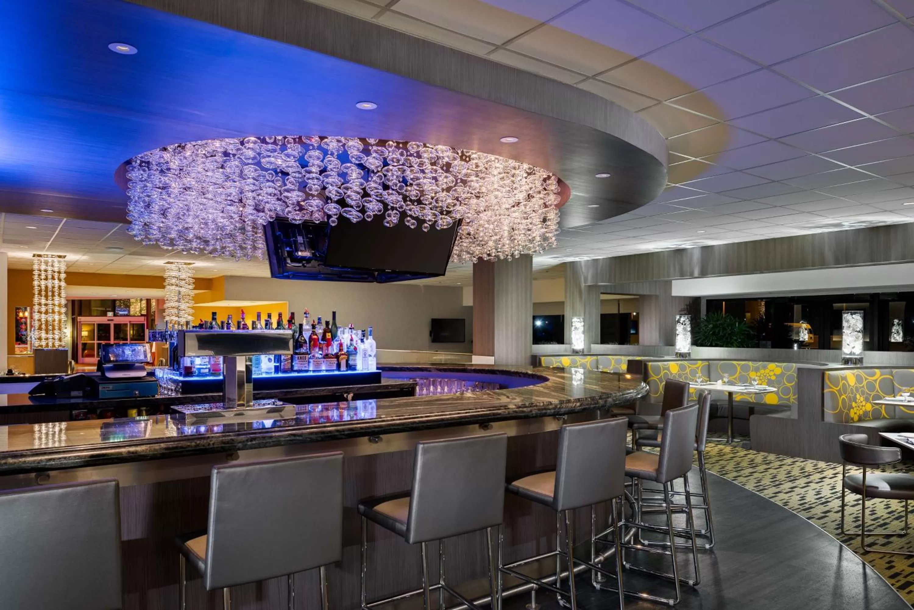 Restaurant/places to eat in Hilton San Francisco Airport Bayfront - No Resort Fee