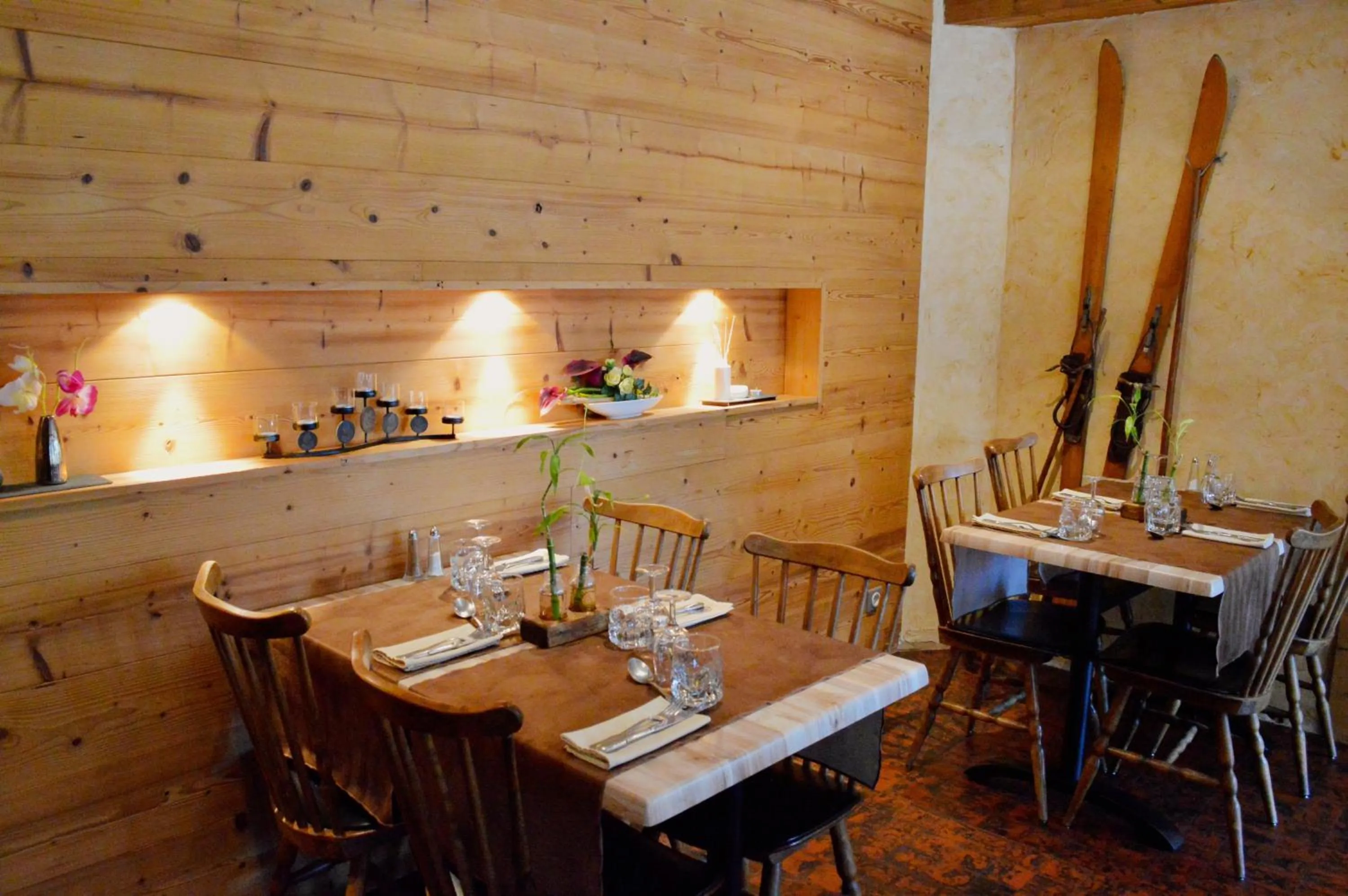 Restaurant/places to eat in Auberge de Costaroche