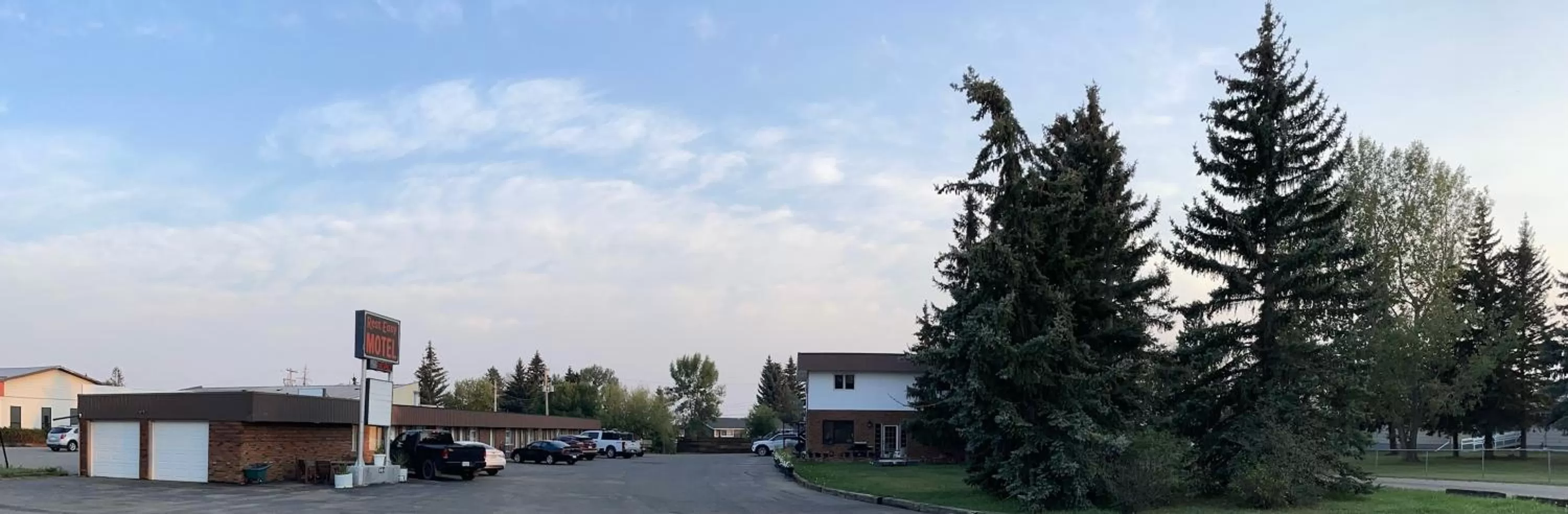 Property building in Rest Easy Motel