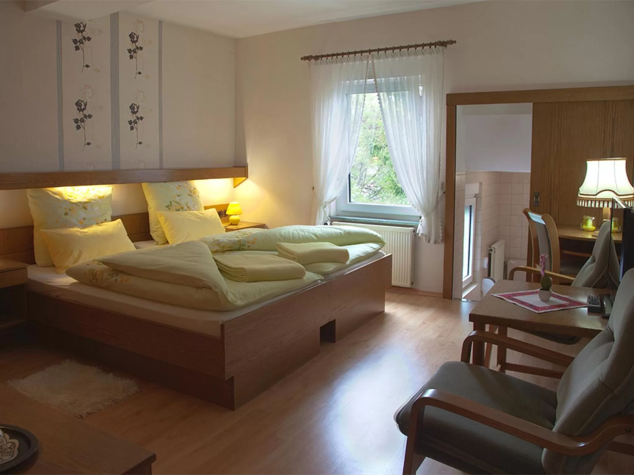 Photo of the whole room, Bed in Berleburger Hof