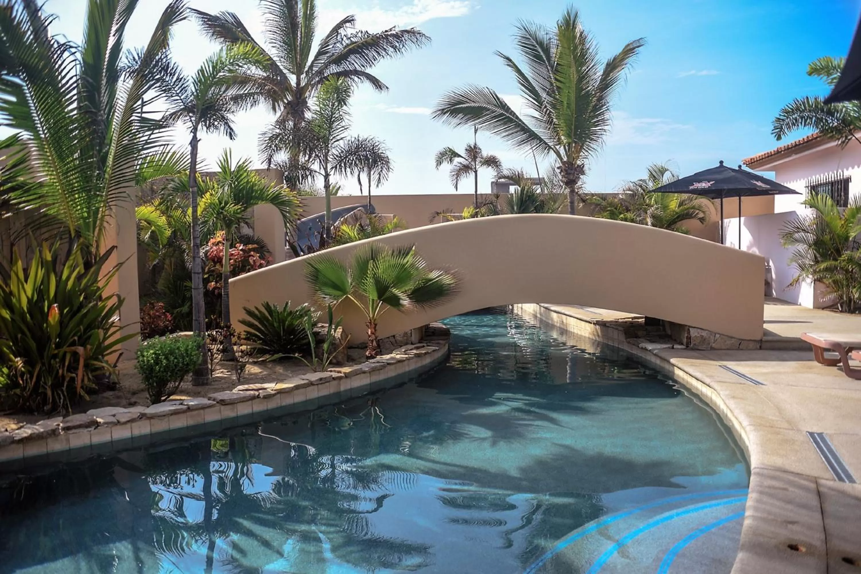 Swimming Pool in Cerritos Beach Inn