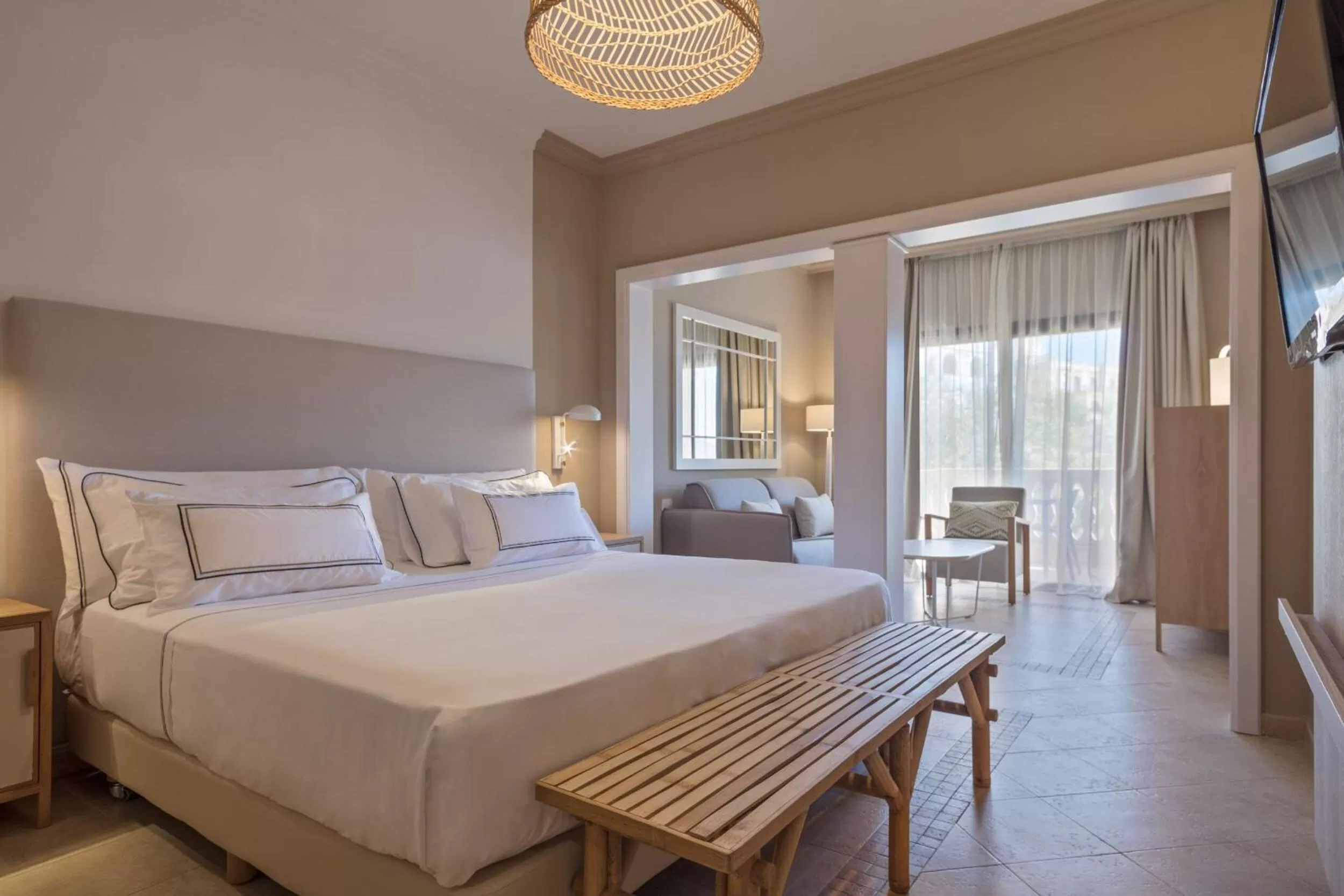 Bed in Melia Villaitana