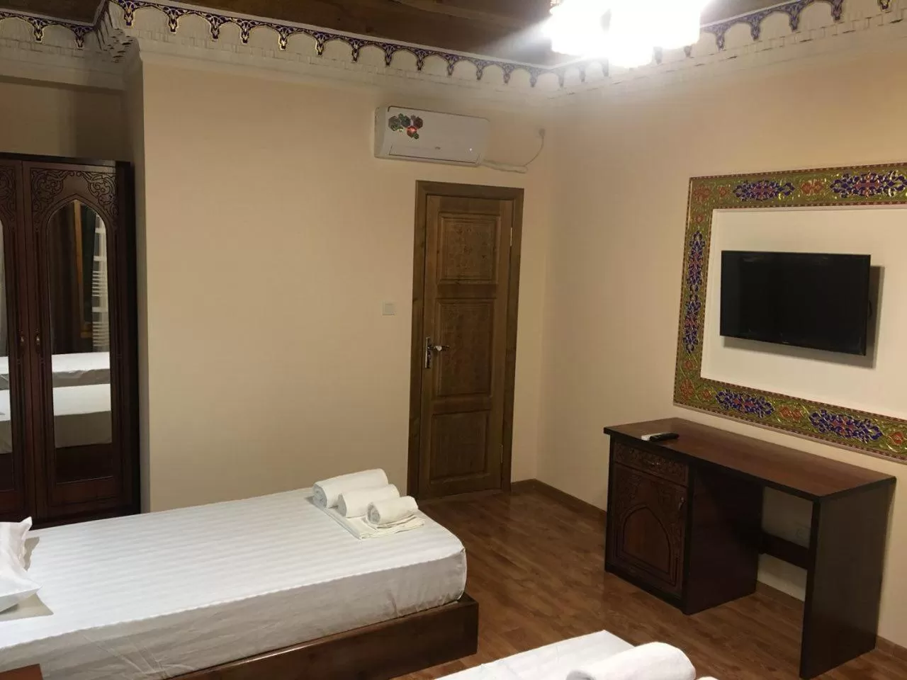 Bed in Old House Hotel