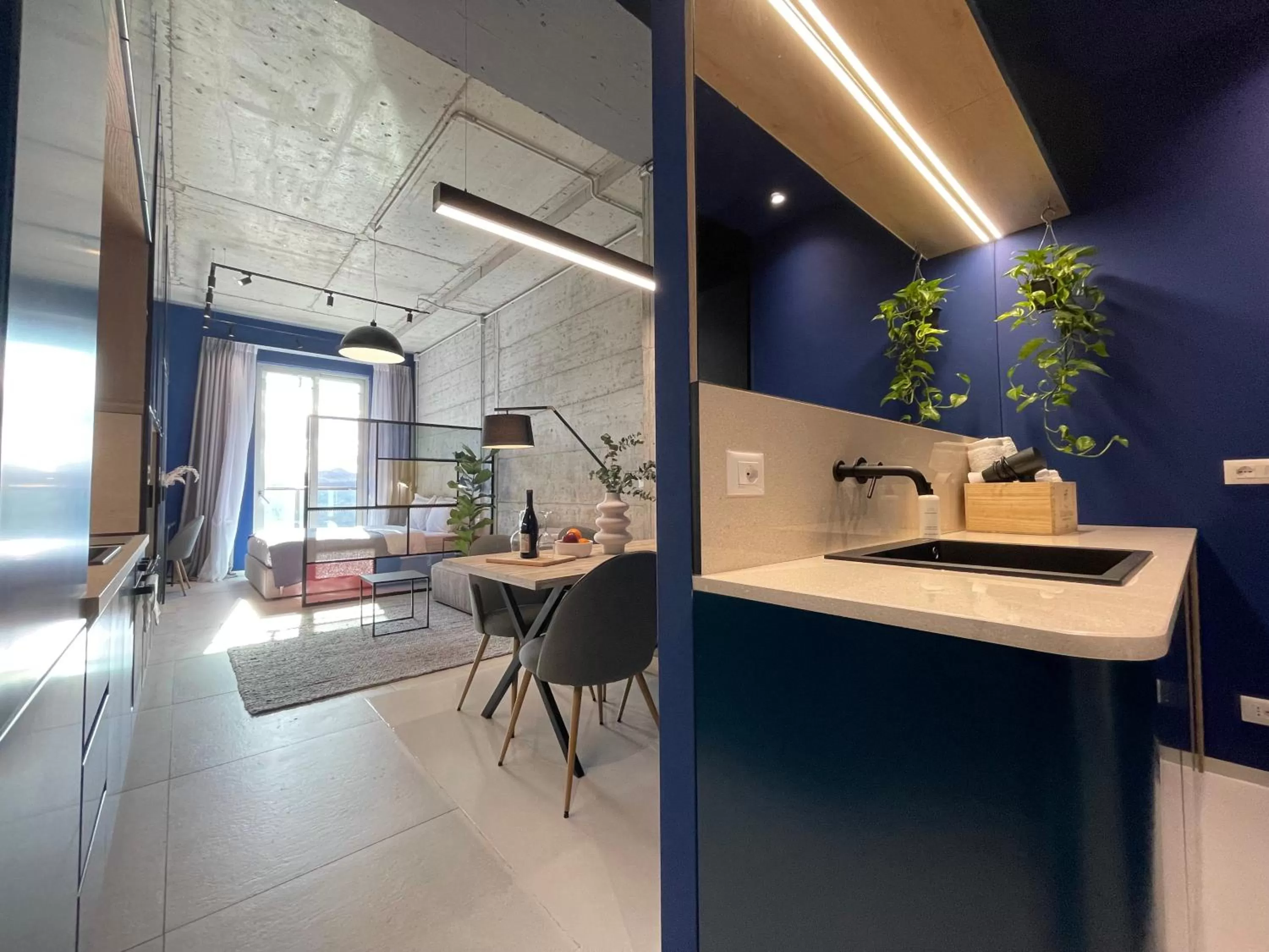 Kitchen or kitchenette, Kitchen/Kitchenette in Ambassador Skyline Apartments