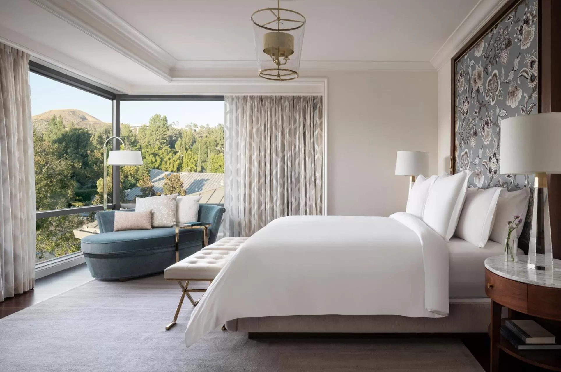 Bedroom, Bed in Four Seasons Hotel Westlake Village