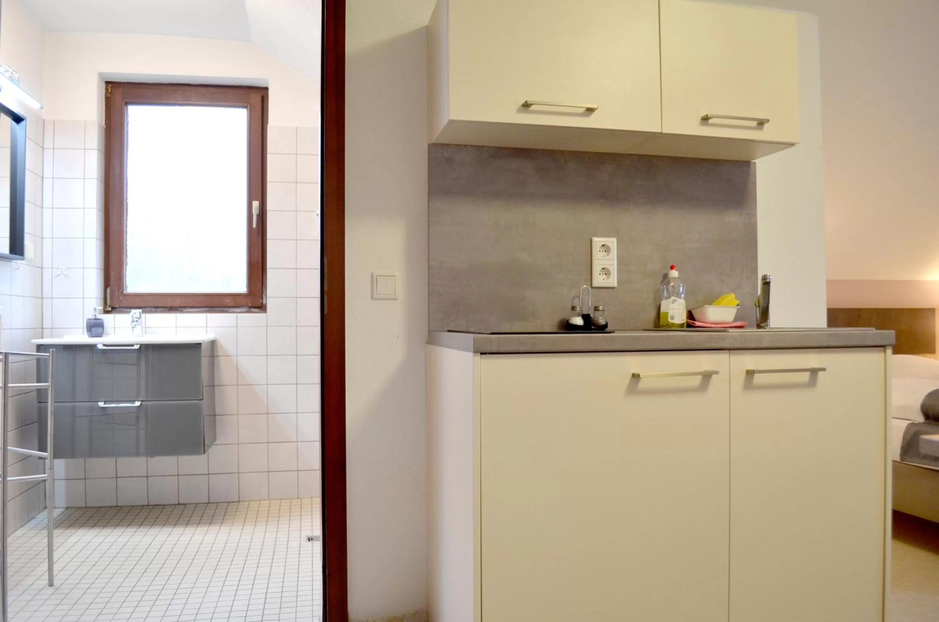 Kitchen or kitchenette, Kitchen/Kitchenette in Hana Aparthotel