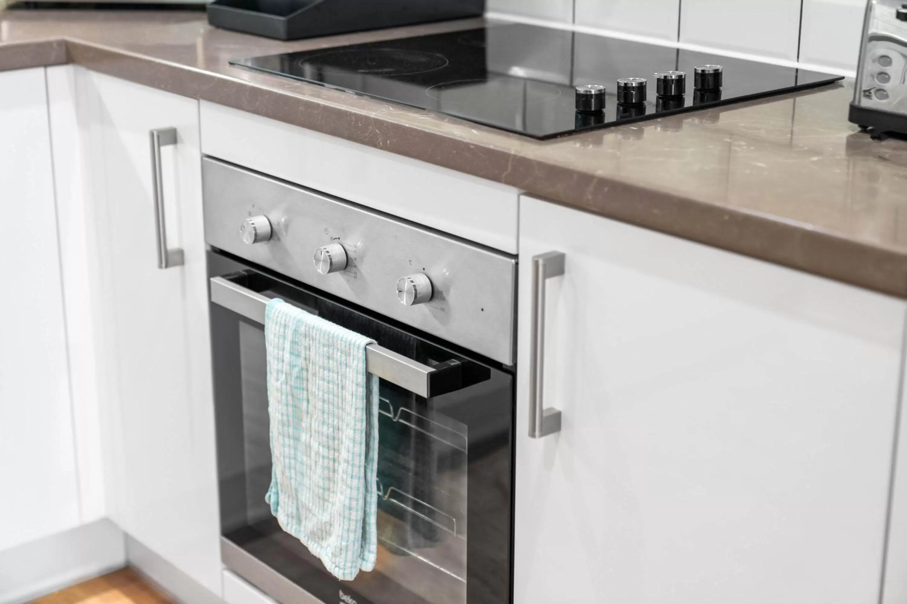 pet friendly, Kitchen/Kitchenette in Onyx O2 Arena Brindley Place Broad Street Large Spacious Apartment