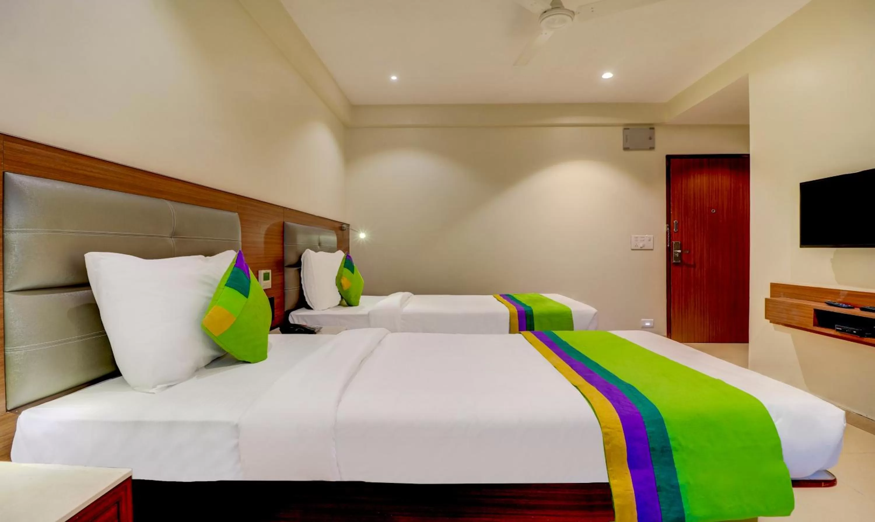 Bed in Treebo Ranjeet Shivaji Nagar