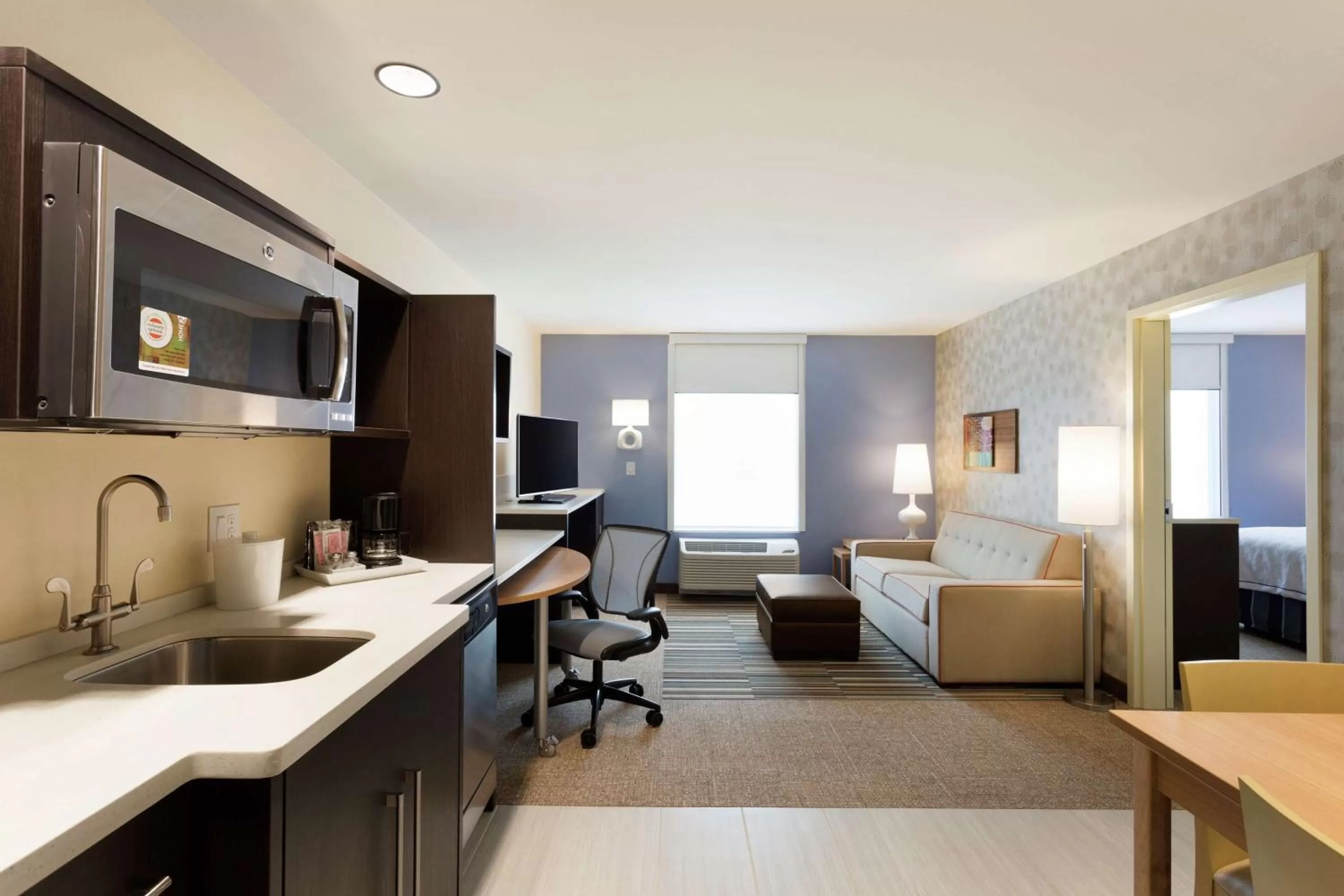 Bedroom in Home2 Suites by Hilton Midland