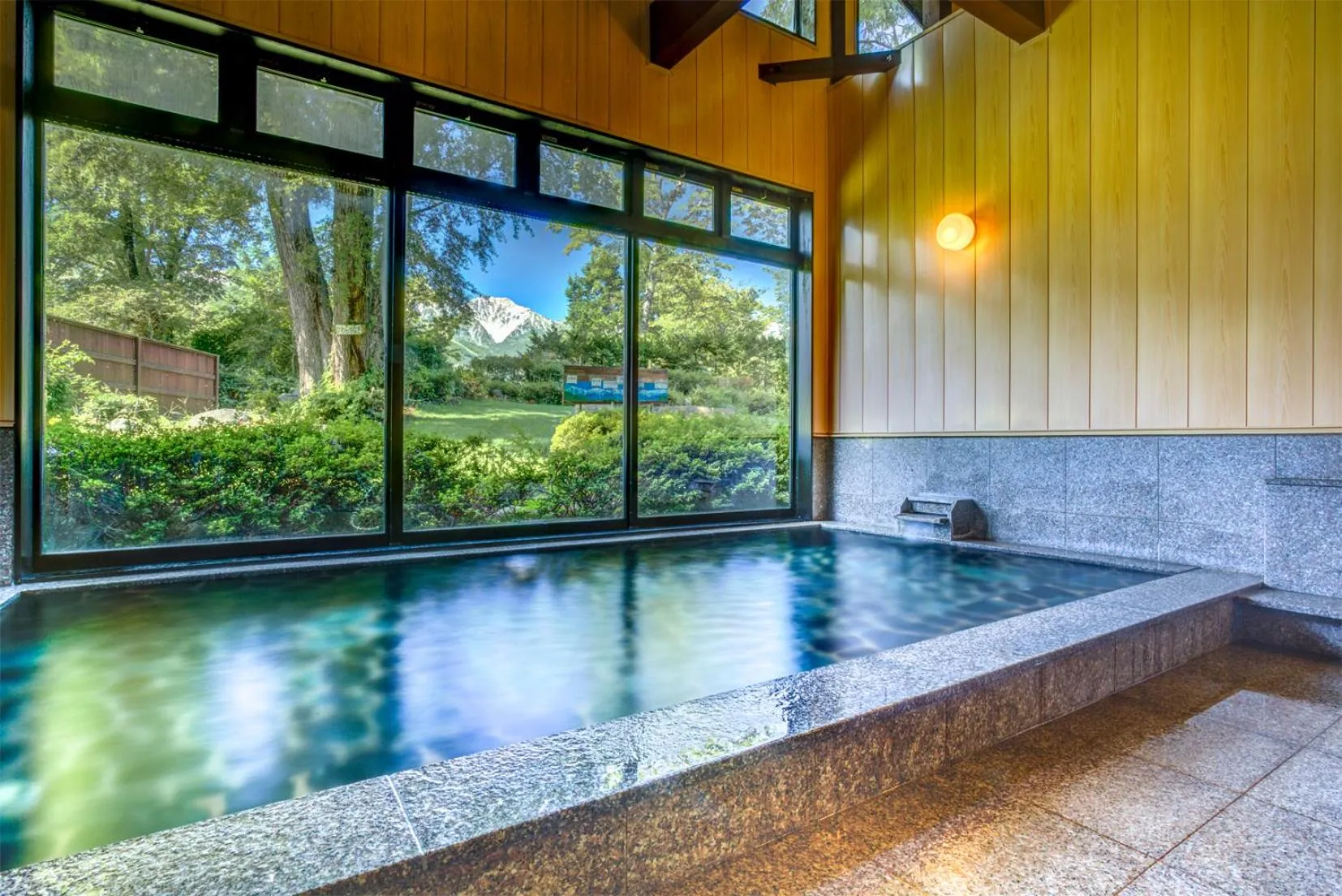 Public Bath in Hotel Hakuba