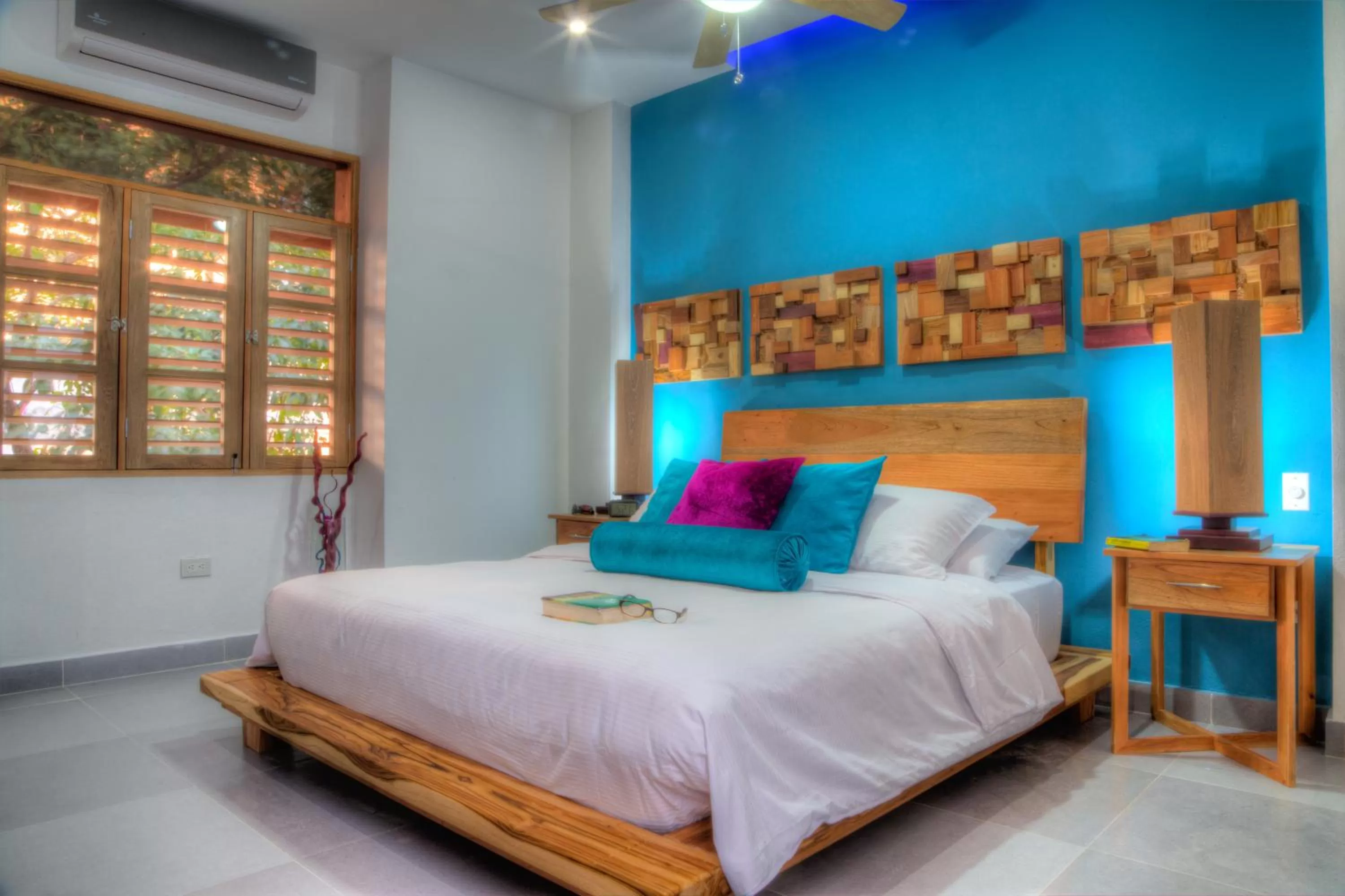 Photo of the whole room, Bed in Casa de Leda, a Kali Hotel