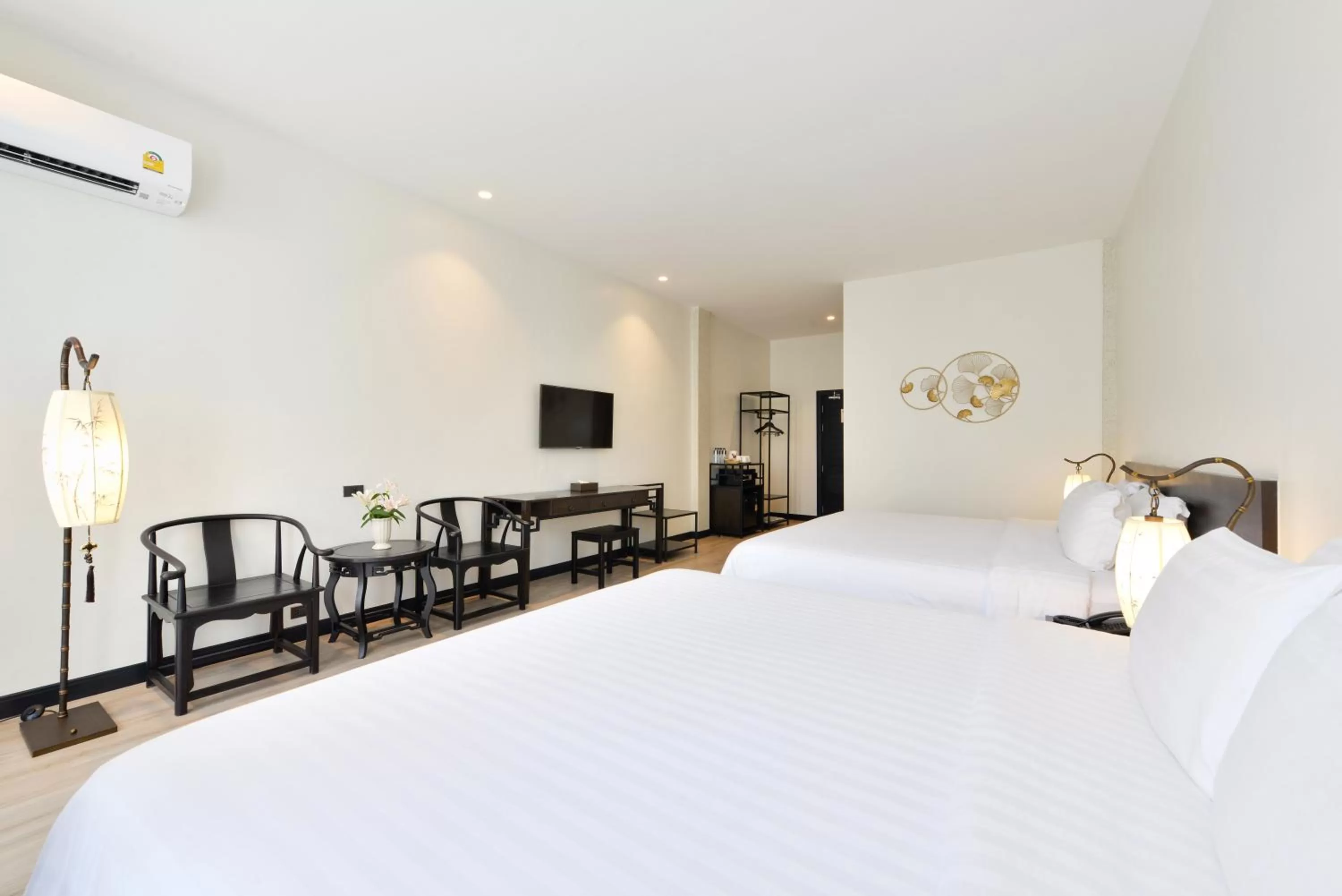 Bed in Oldthaiheng Hotel