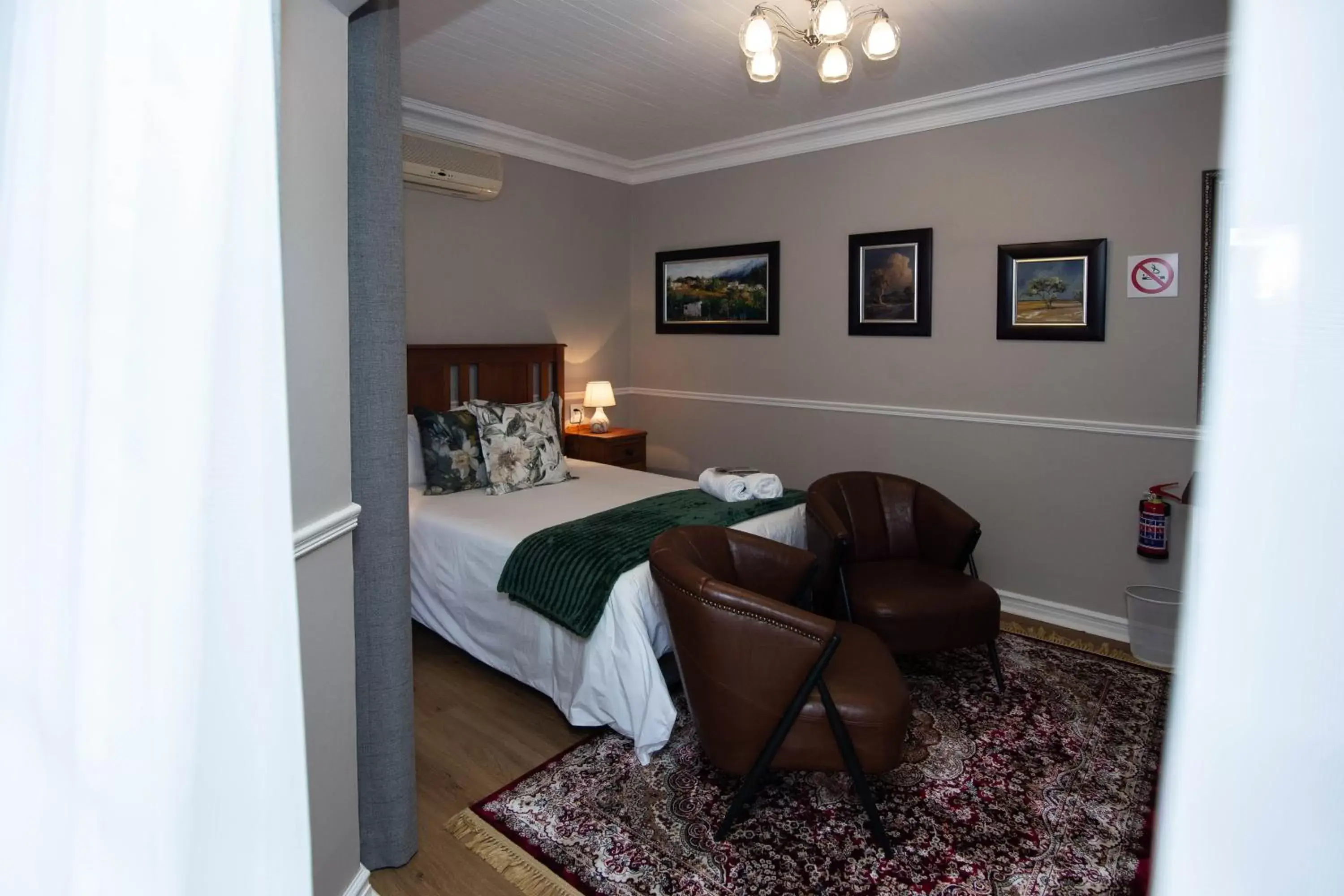 Standard Double Room in Milner House Kimberley Standard Double Room in Milner House Kimberley