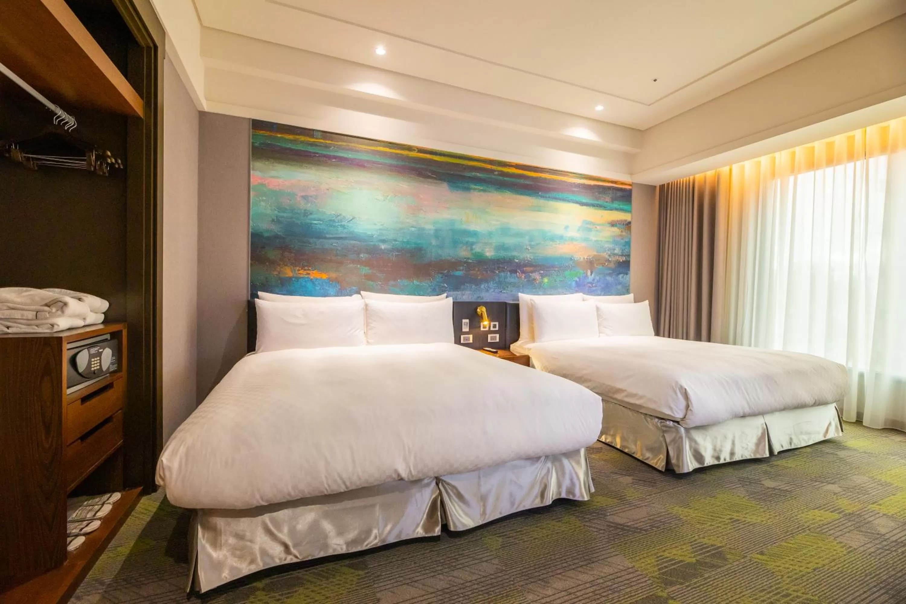 Photo of the whole room, Bed in Miramar Garden Taipei