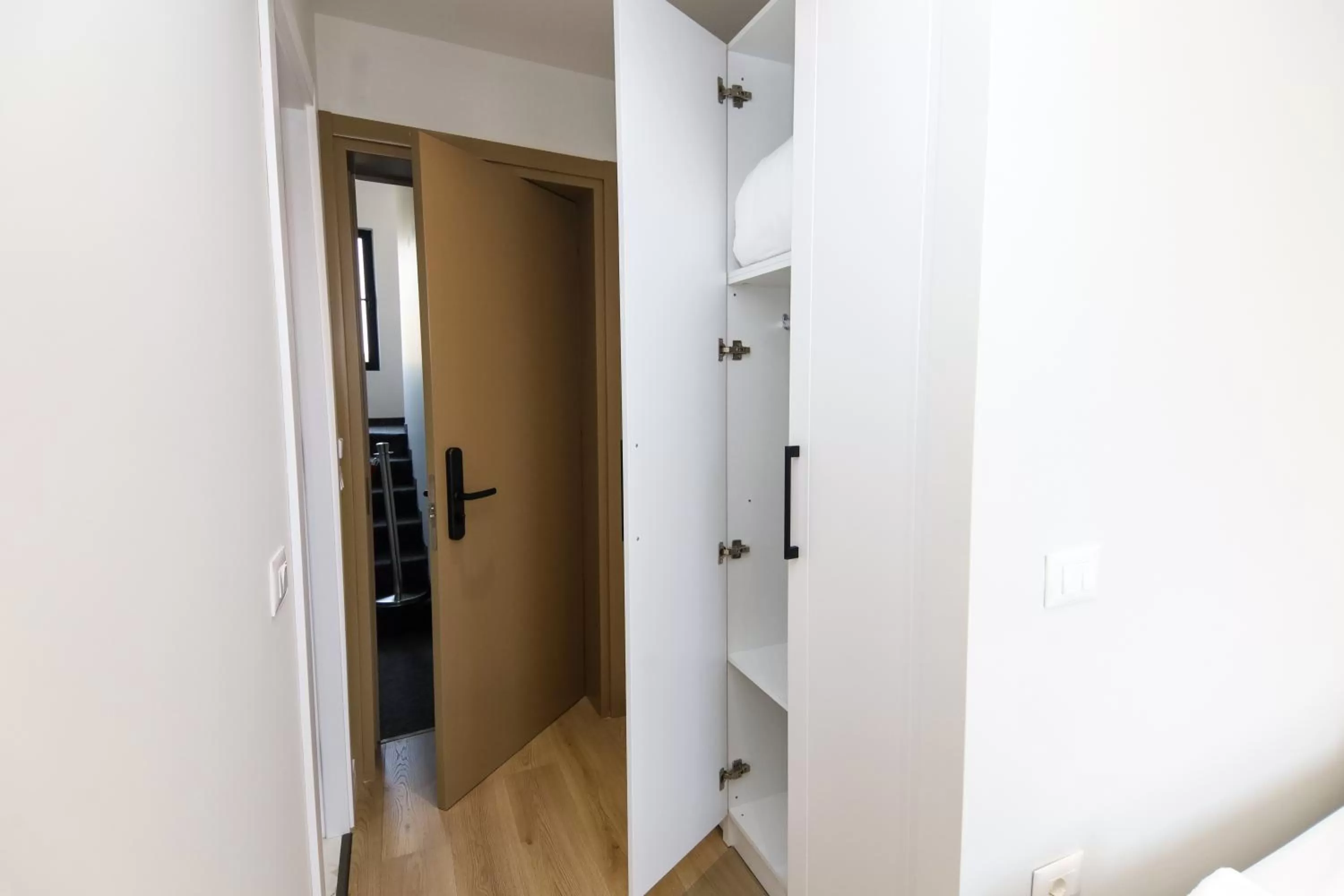 wardrobe in N HOTEL CITY CENTER BY NOSHI