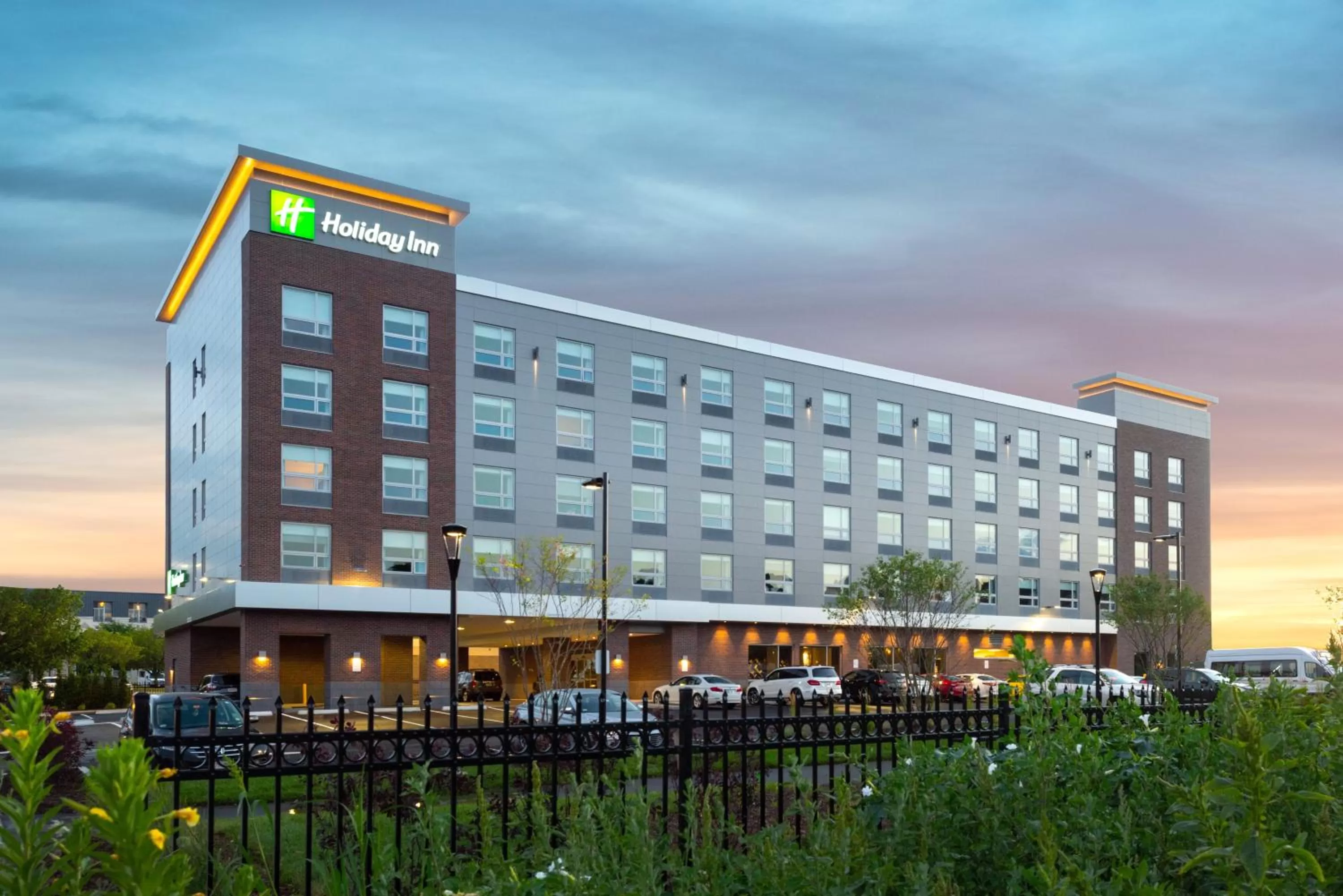 Property building in Holiday Inn Boston Logan Airport - Chelsea by IHG