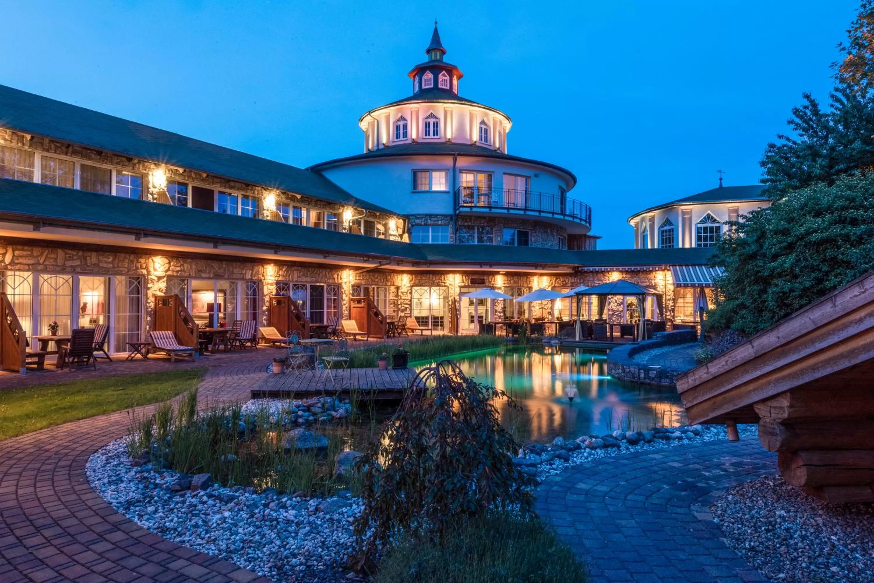 Property building in Wellnesshotel Seeschlößchen - Privat- Spa & Naturresort